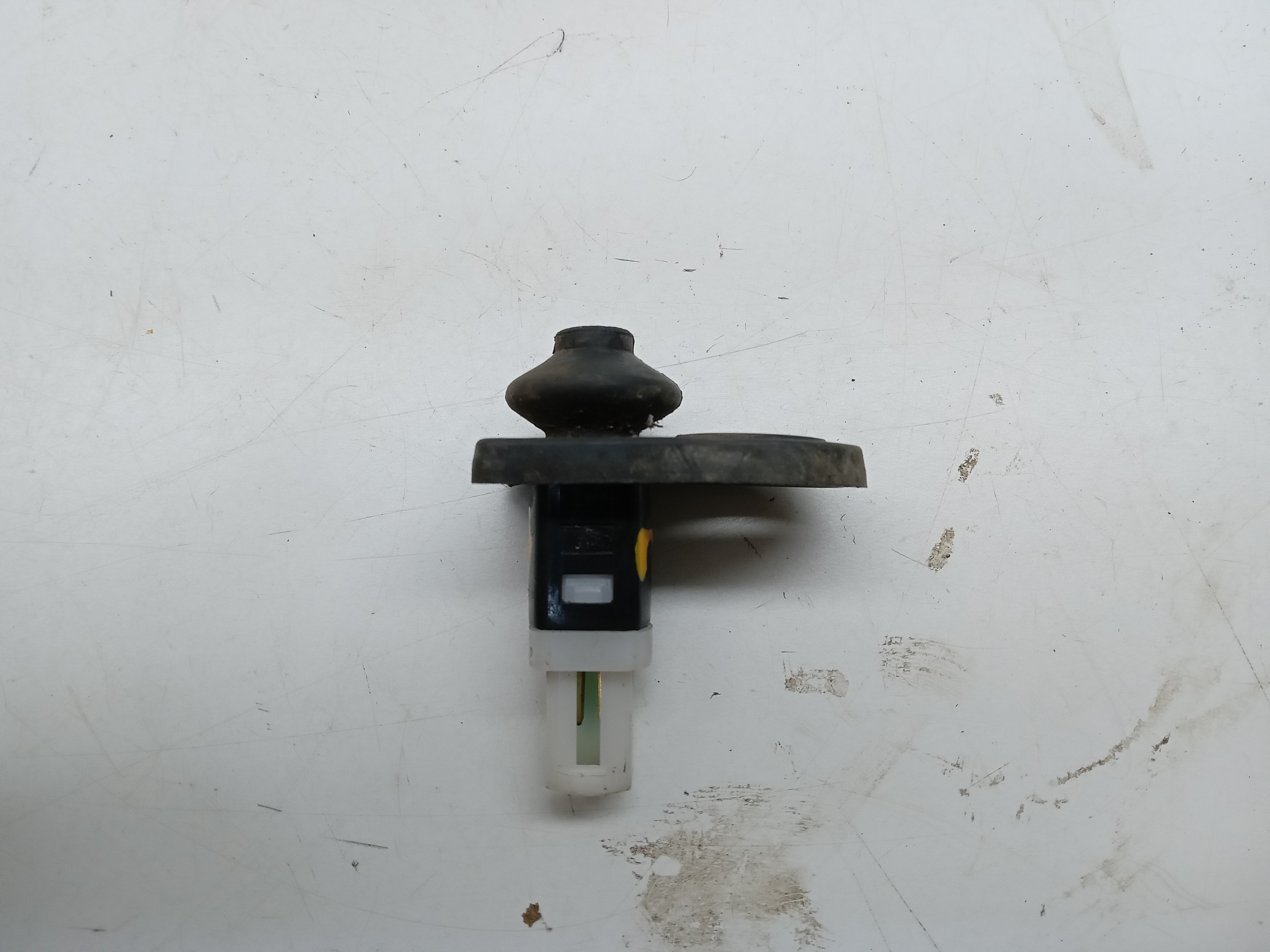 INTERRUPTOR SENSOR ABERTURA PORTA HYUNDAI IX35 2016 2