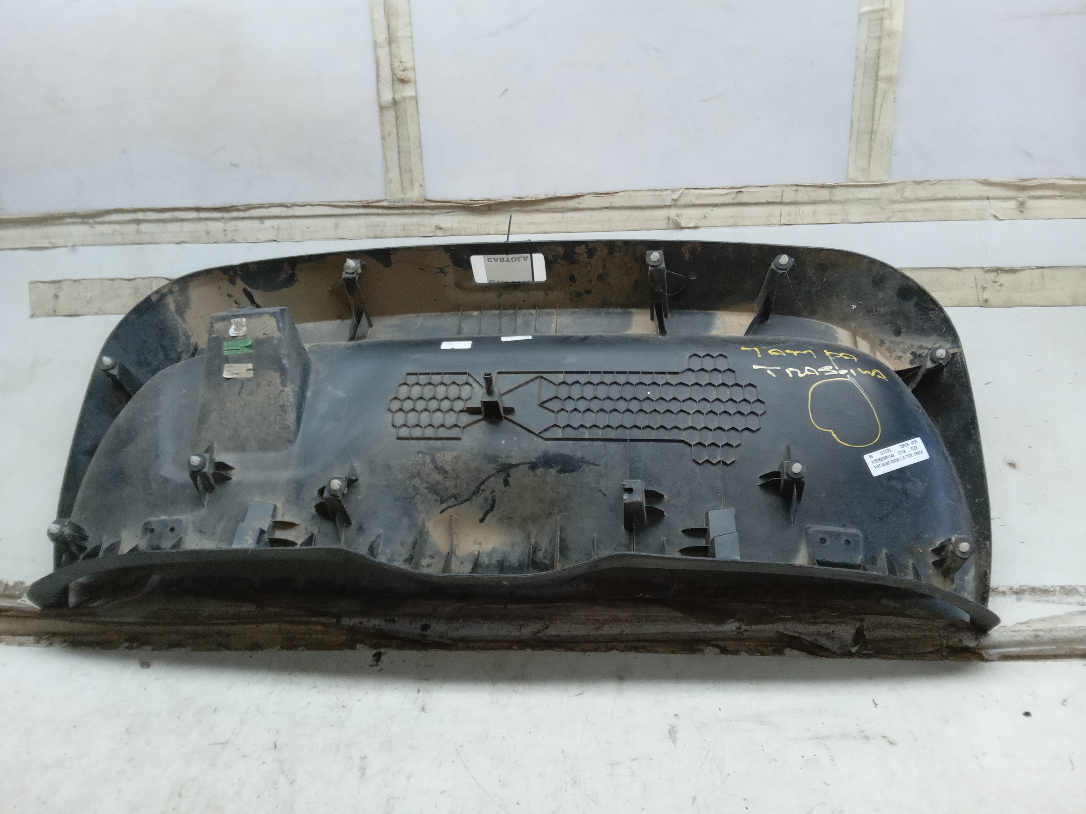 MOLDURA FORRO TAMPA TRASEIRA FIAT ARGO 2018 2