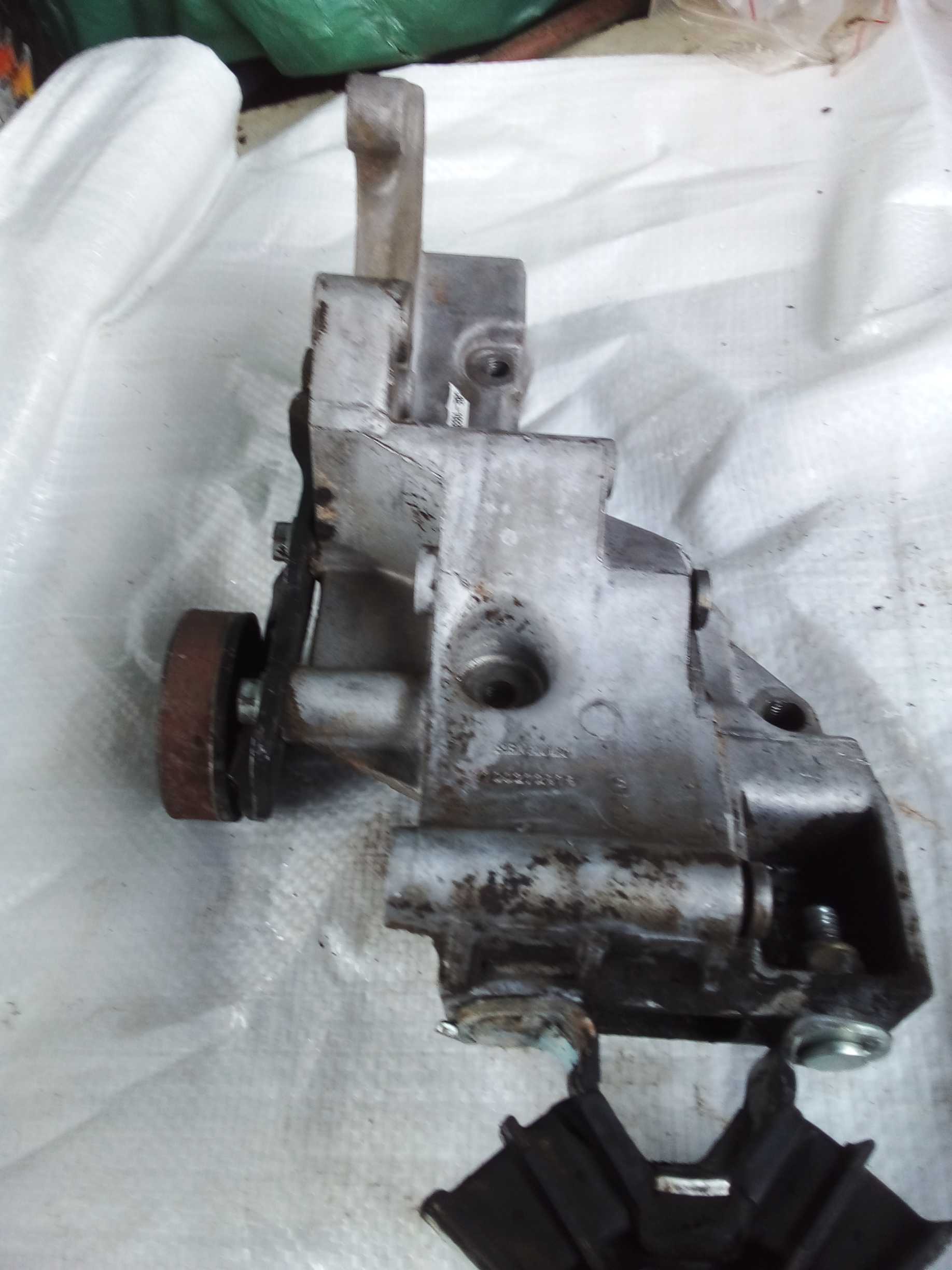 Suporte compressor alternador cli renault megane 1995 a 2016