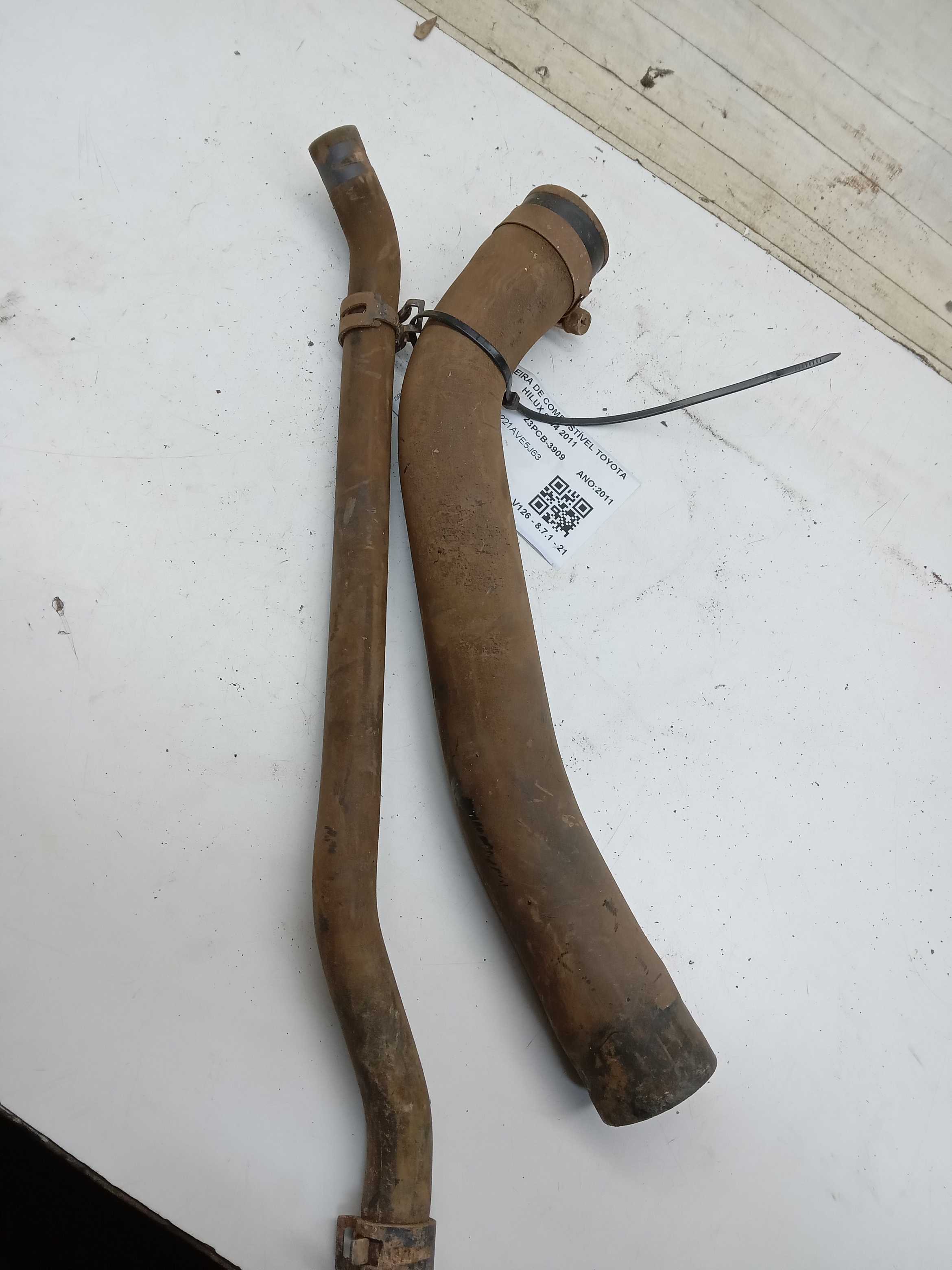 MANGUEIRA COMBUSTIVEL TOYOTA HILUX SW4 2011 1