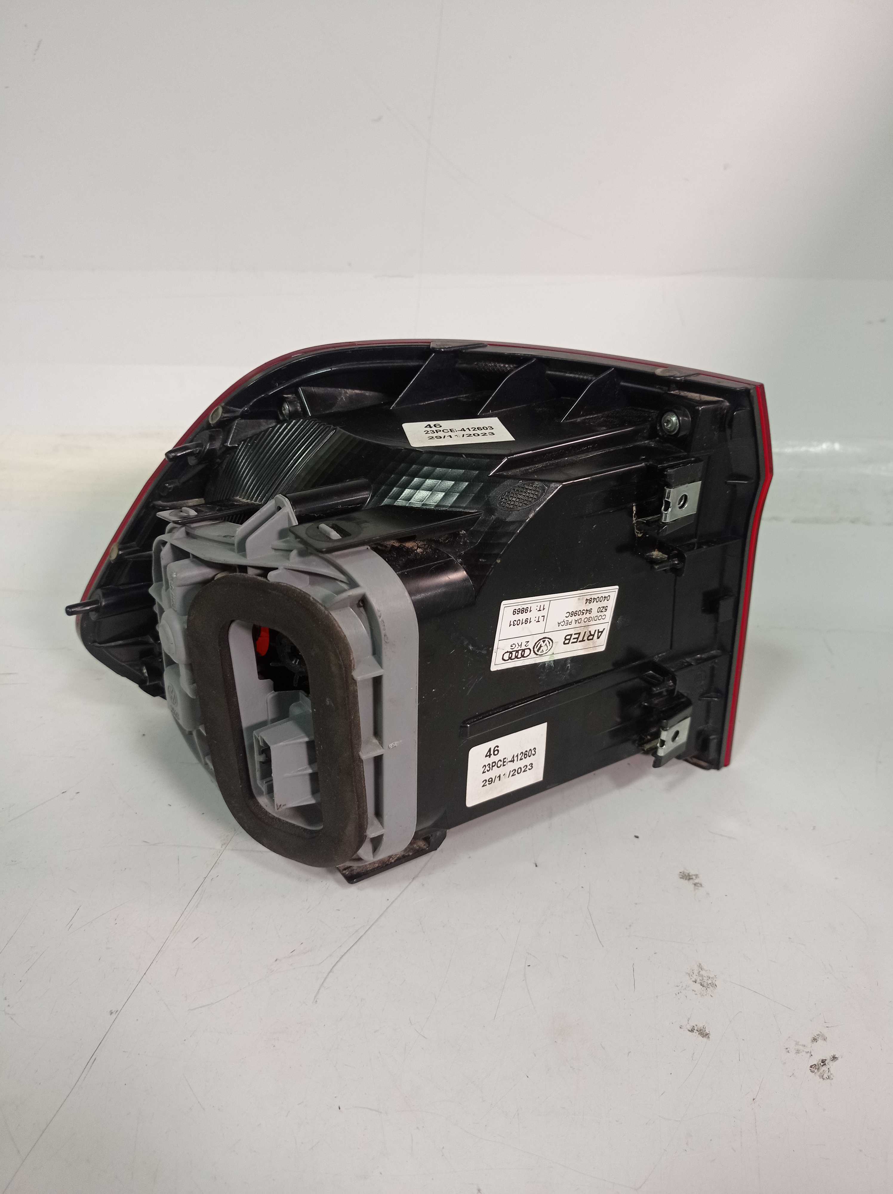 LANTERNA TRASEIRA DIREITA VOLKSWAGEN FOX 2016 2