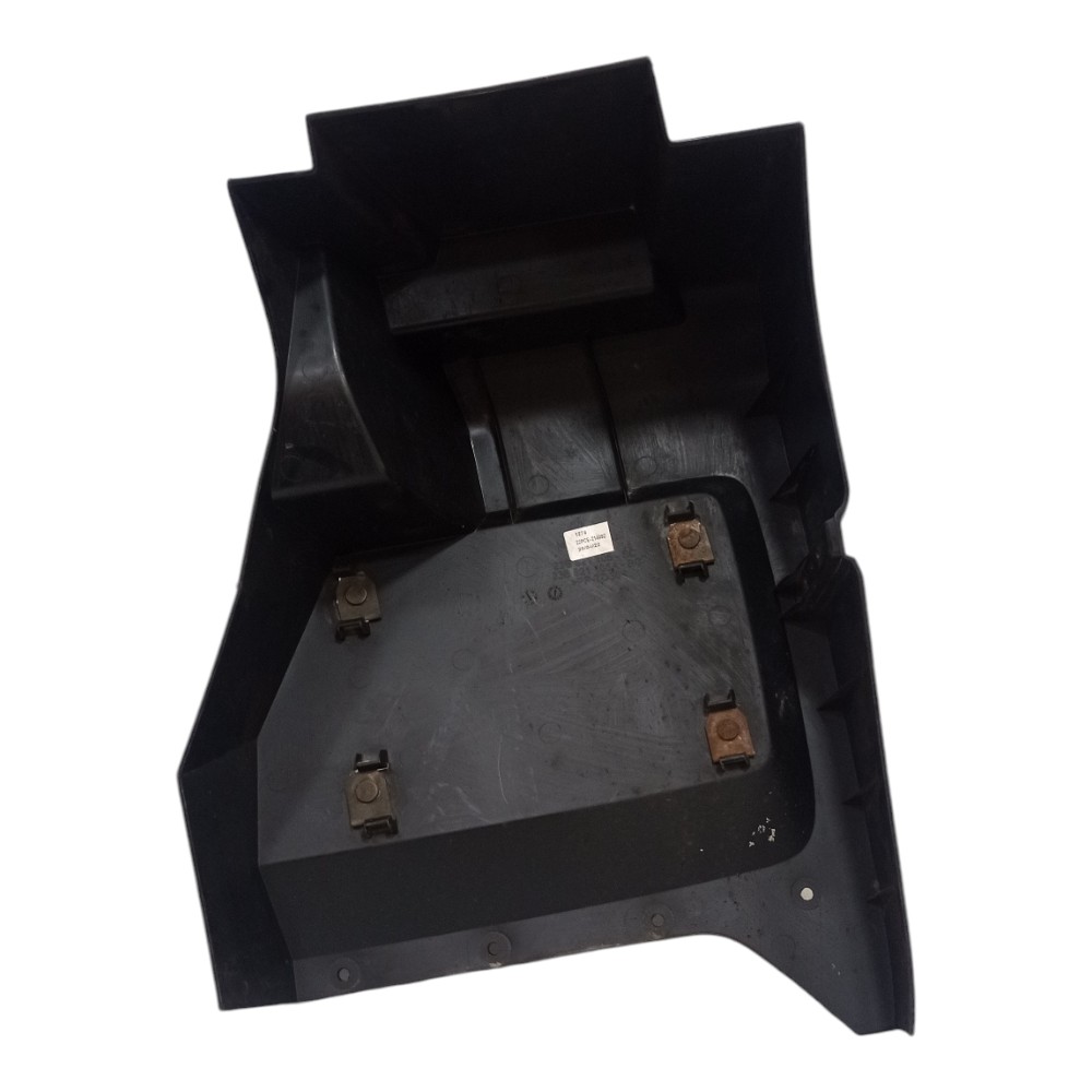 Paralama Traseiro Esquerdo Cabine Vw Delivery 9-170 6160  Xxxx 4