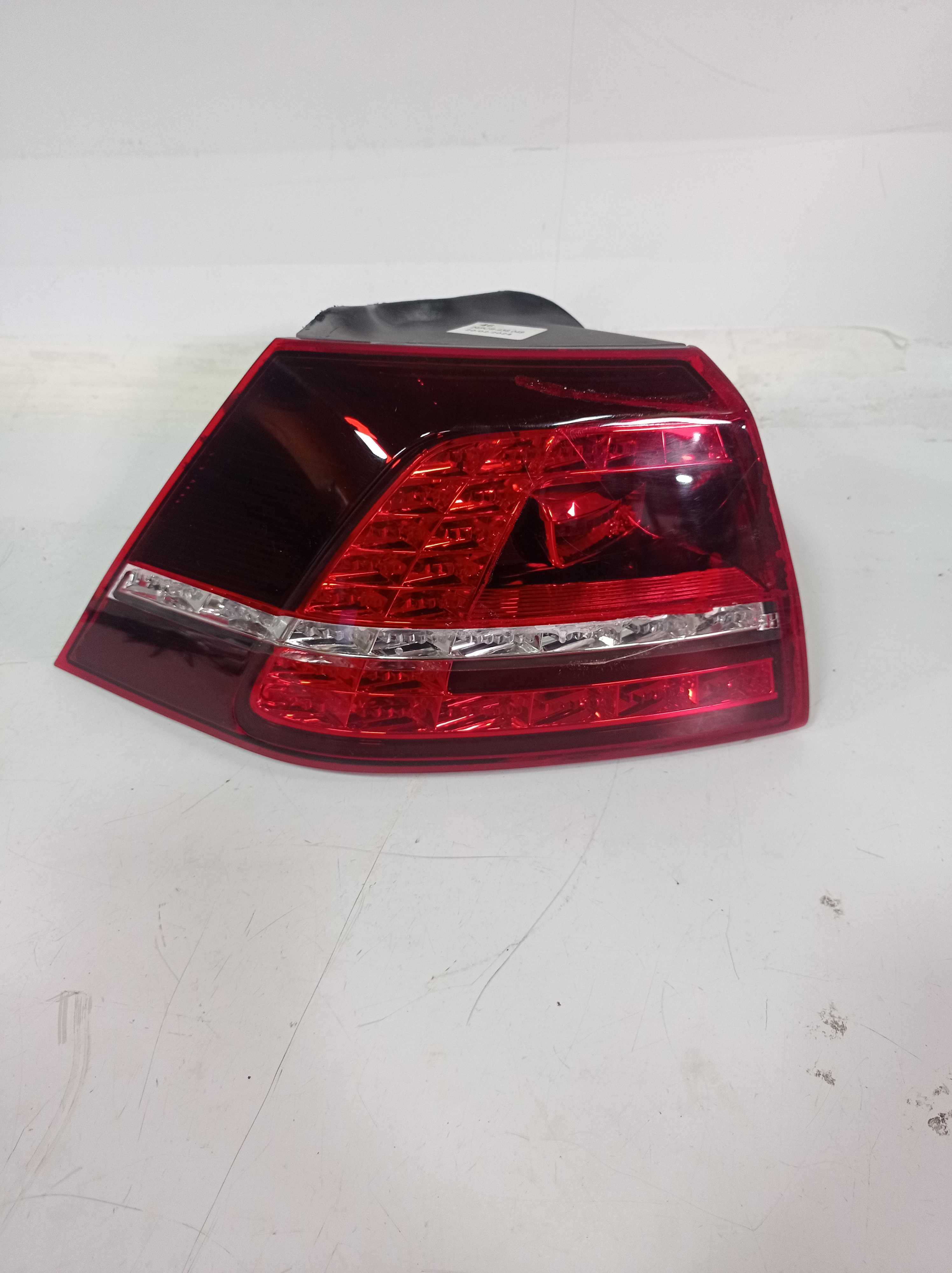 LANTERNA TRASEIRA ESQUERDA VW GOLF TSI 2013 2019 RECUPERADA 1