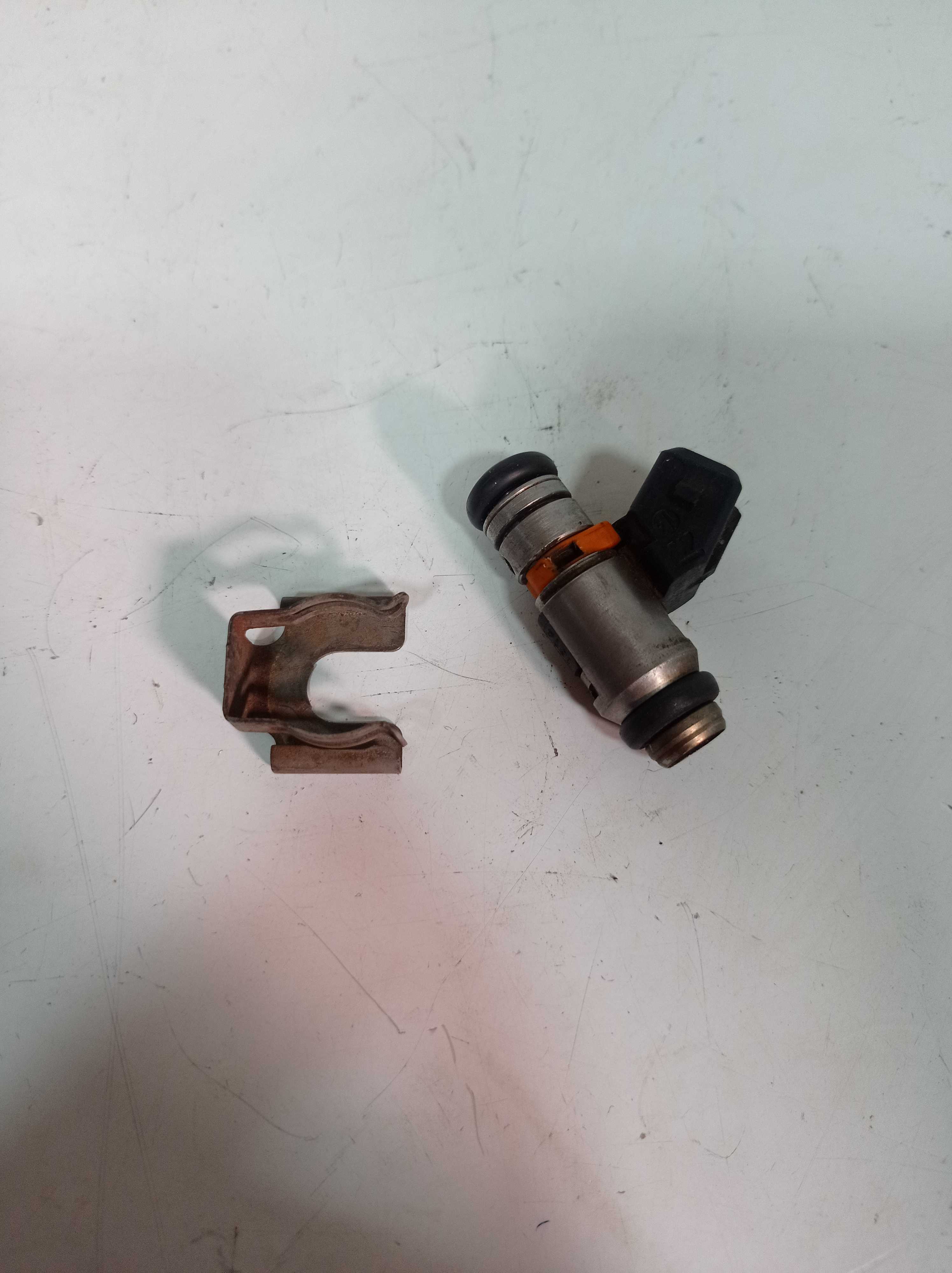 BICO INJETOR FORD ECOSPORT 2004 2005