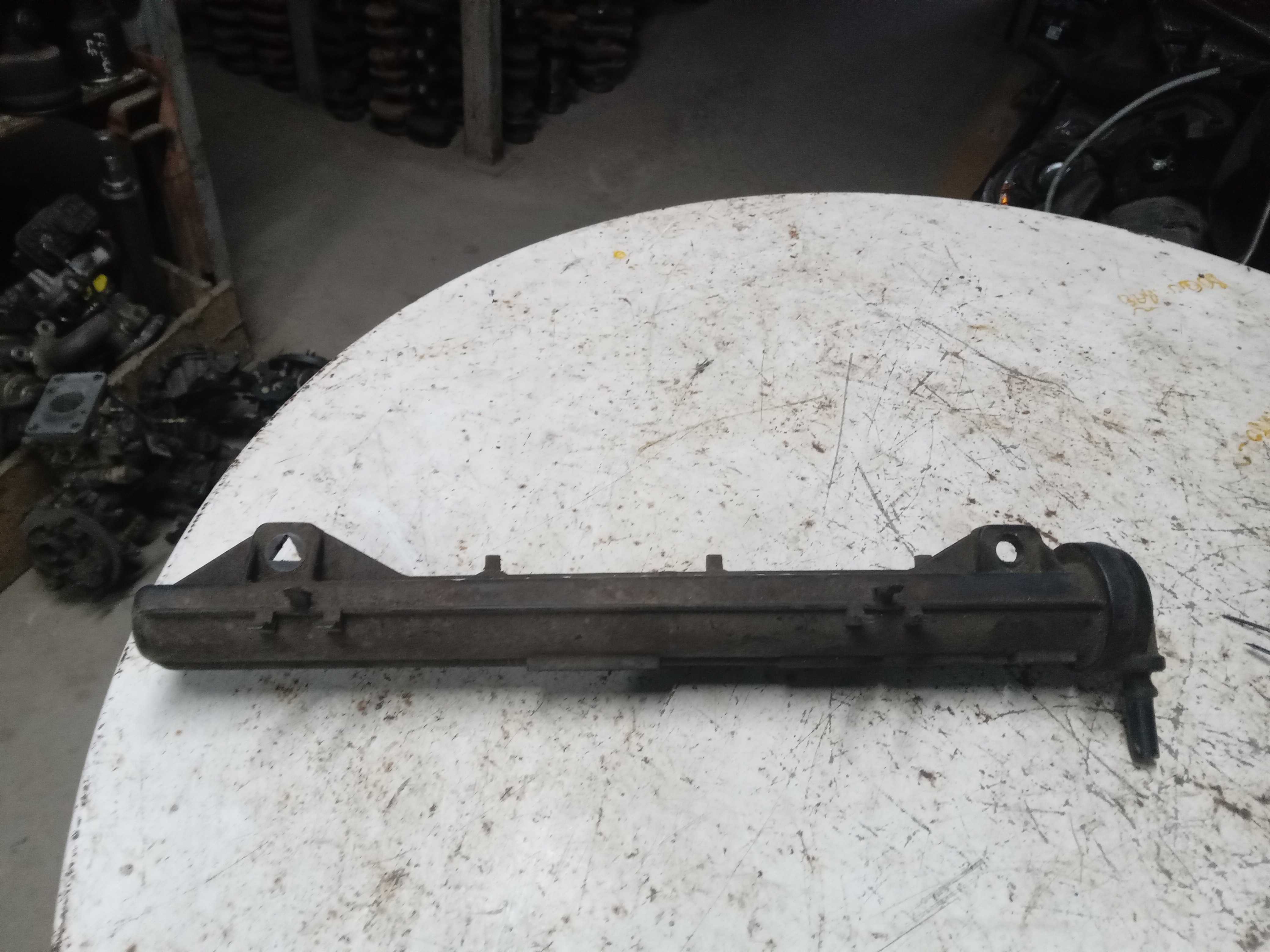 FLAUTA BICO INJEÇÃO PEUGEOT 206 OU RENAULT CLIO 10 16V 2