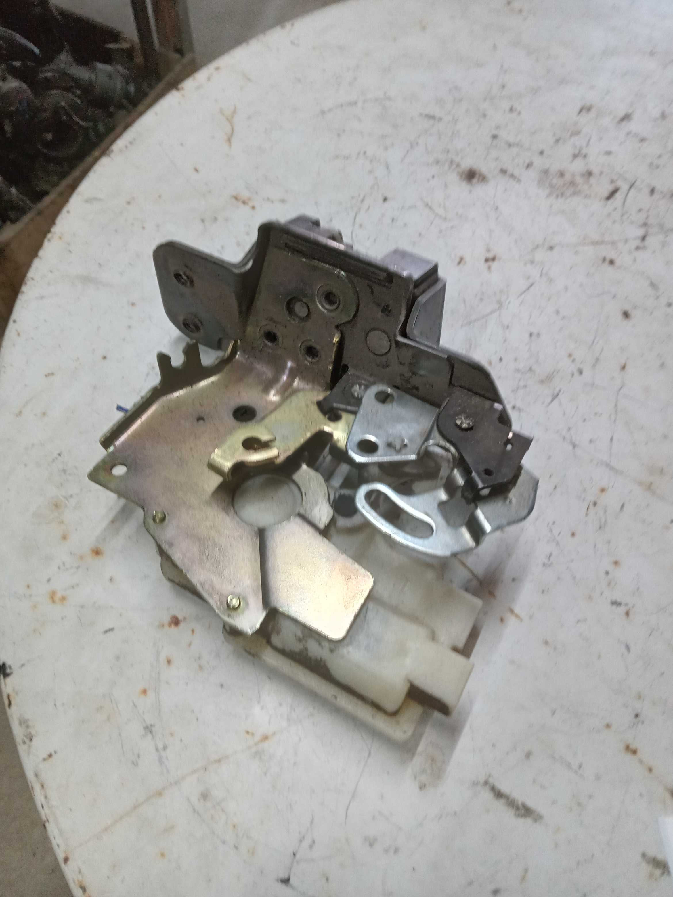 FECHADURA TAMPA TRASEIRA HONDA FIT