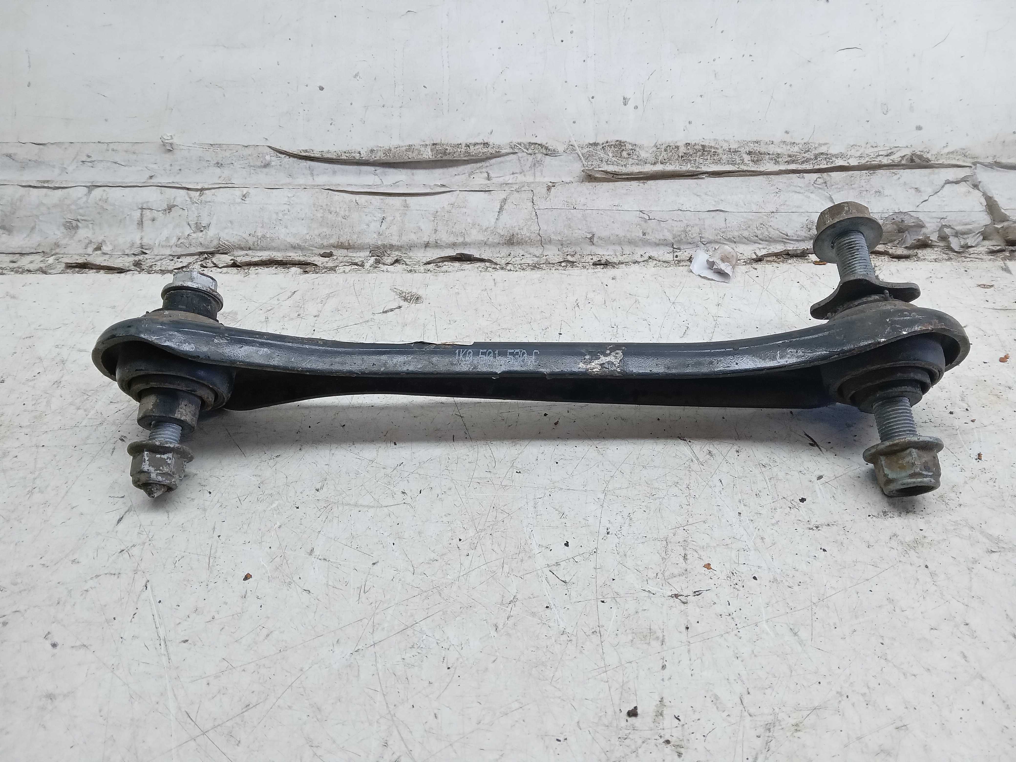 Braço suspensao inferior traseira ld audi q3 vw passat 2014