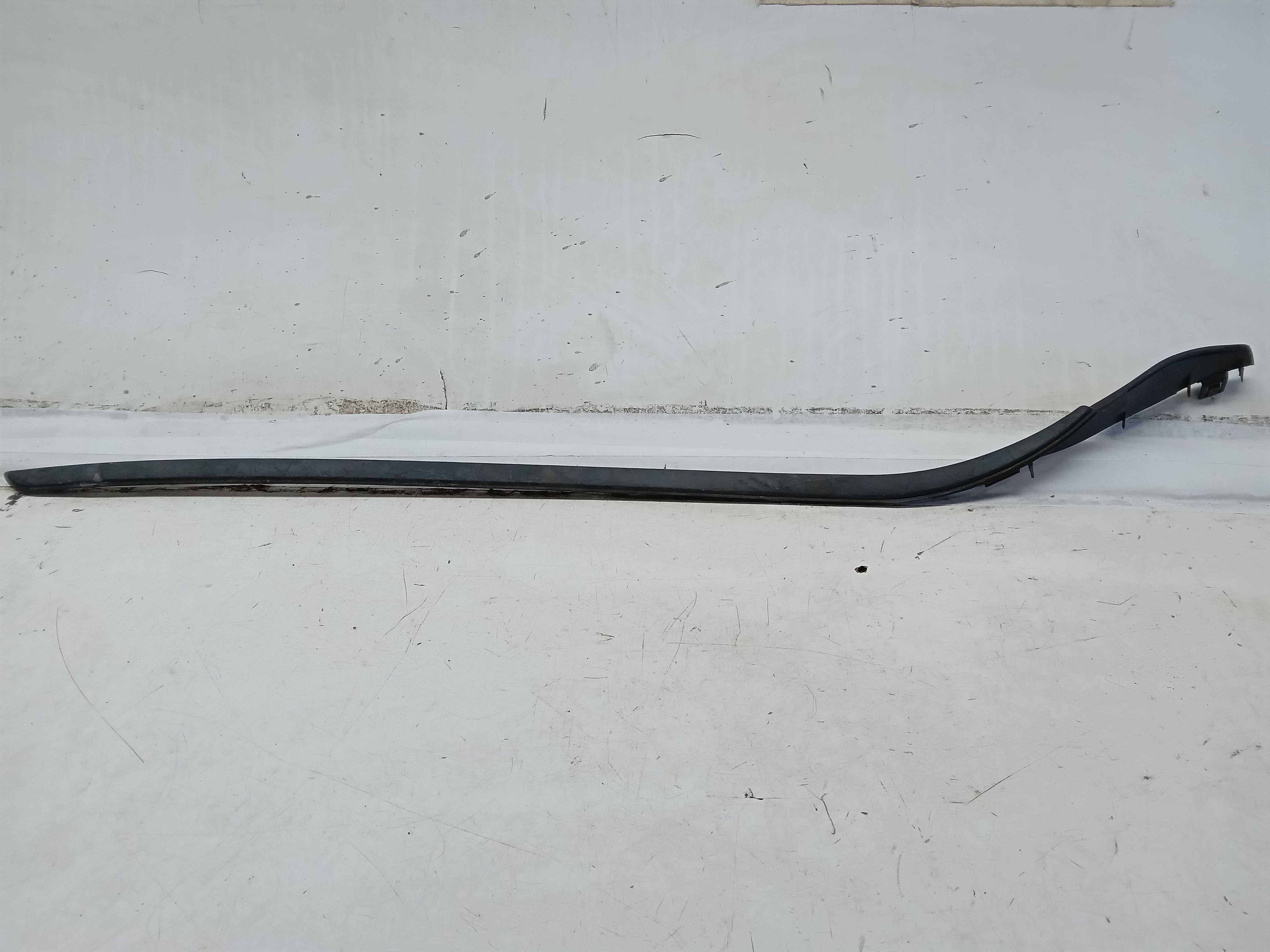 ACABAMENTO FRISO PARABRISA LD VOLVO XC60
