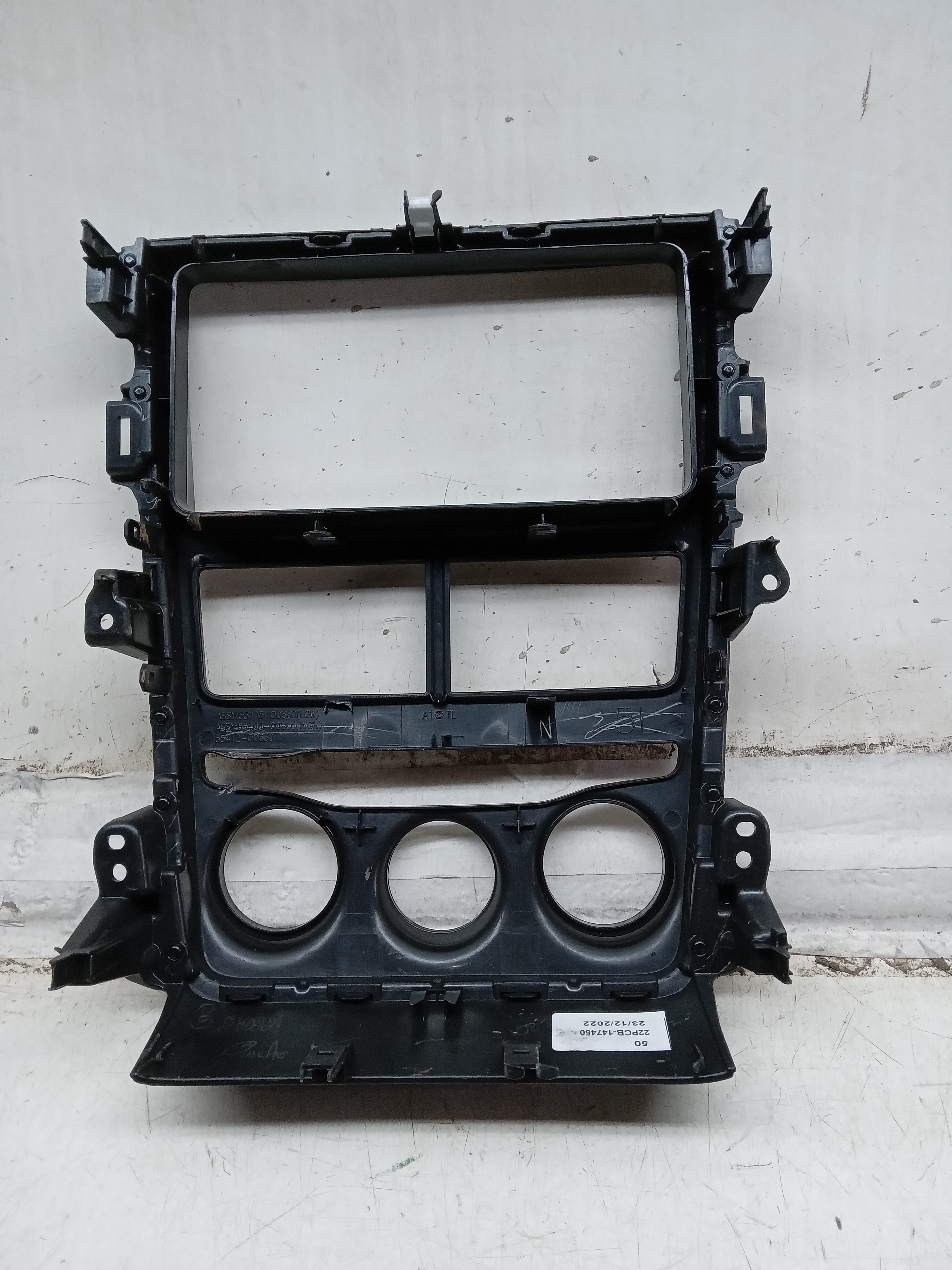 MOLDURA COMANDO AR MULTIMIDIA TOYOTA YARIS 2022 1
