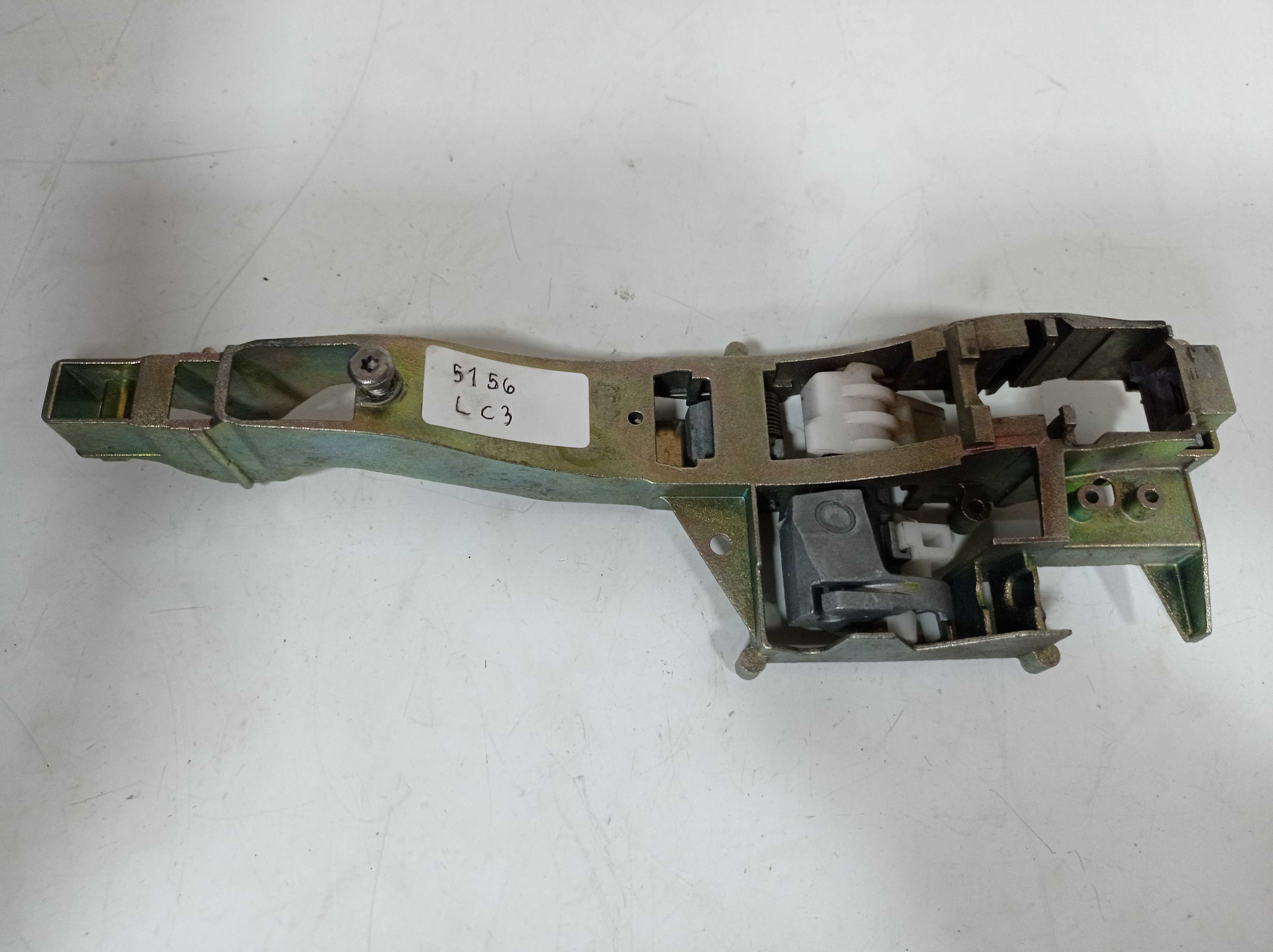 SUPORTE MAÇANETA EXTERNA DIANTEIRA DIREITA CITROEN C4 308 1