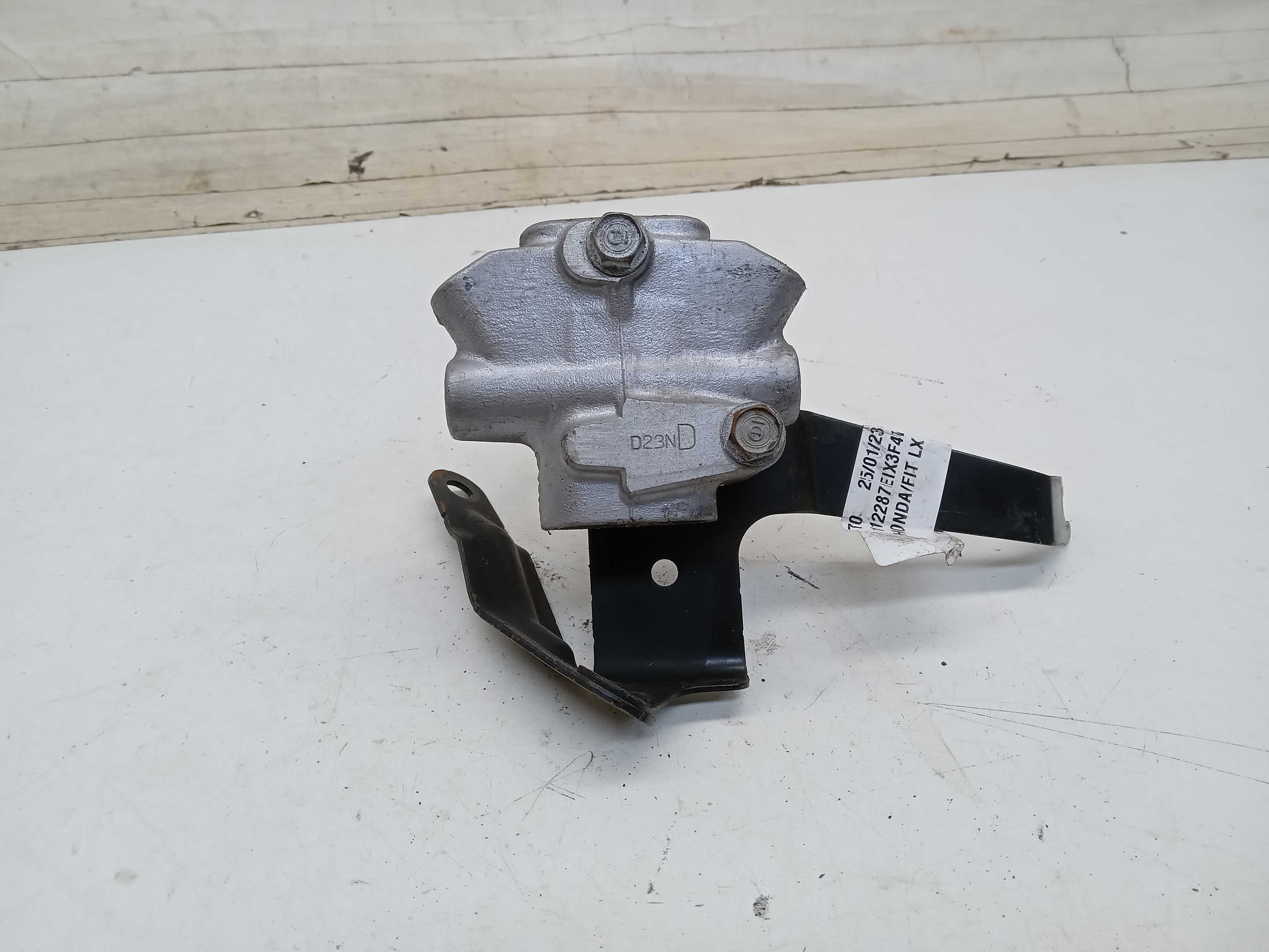VALVULA EQUALIZADORA FREIO COM SUPORTE HONDA FIT 2009