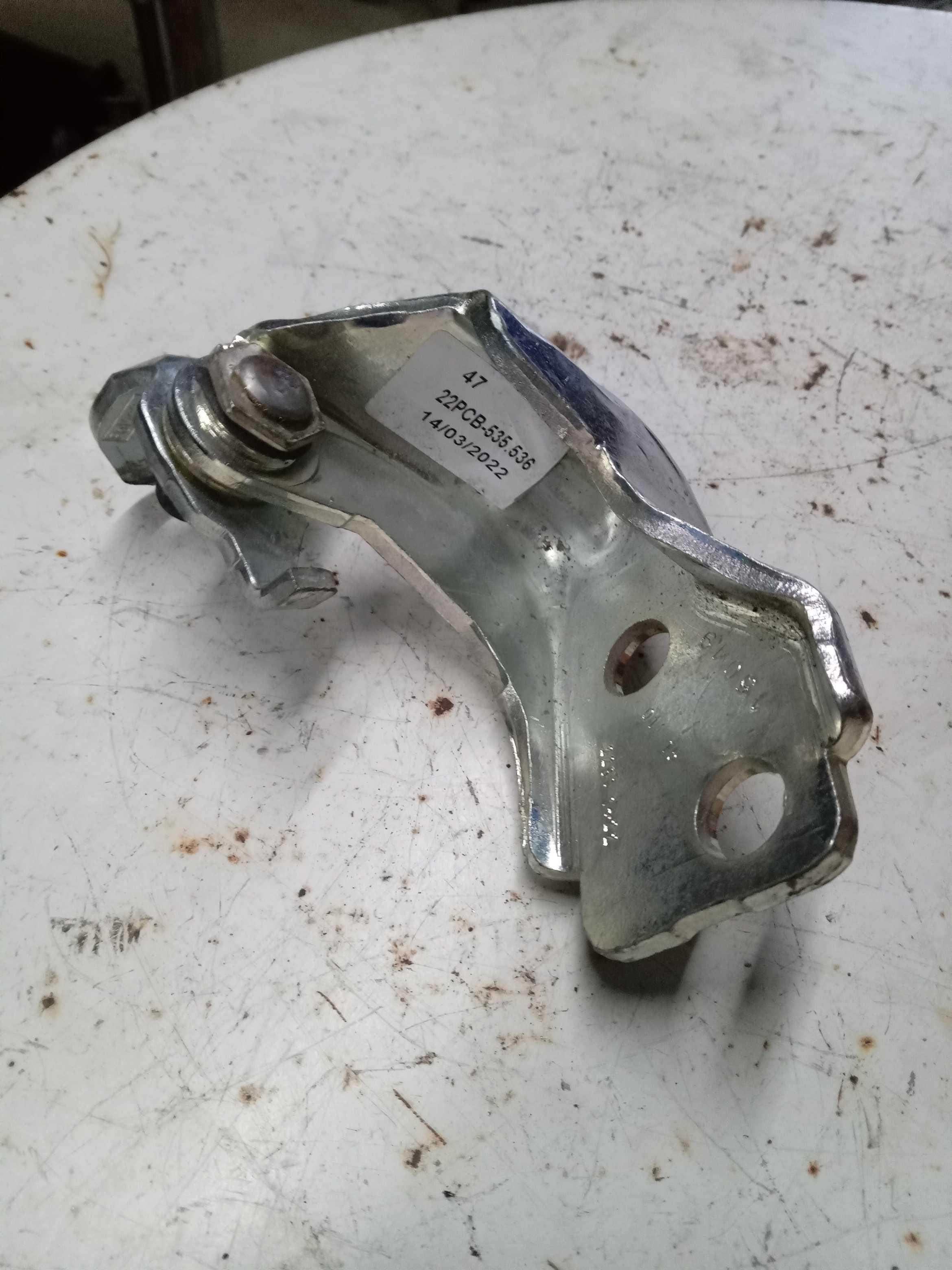 DOBRADIÇA PORTA DIANTEIRA ESQUERDA FORD KA 2015 2