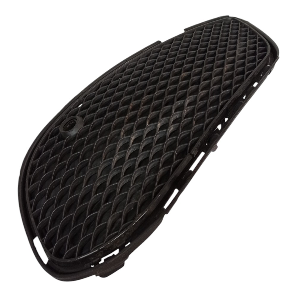 Grade Moldura Milha Direita Mercedes C250 C300 Clase C 15 18 Preto Direito 1