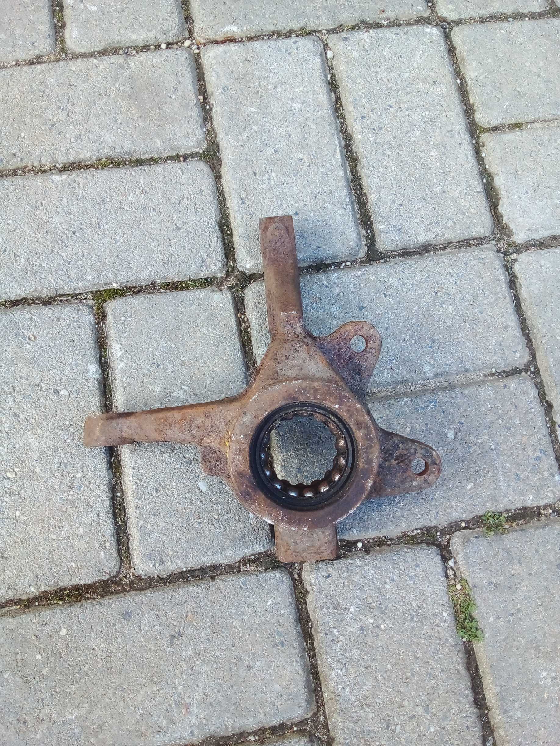 CUBO MONTANTE DIANTEIRO DIREITO RENAULT CLIO 2010 1