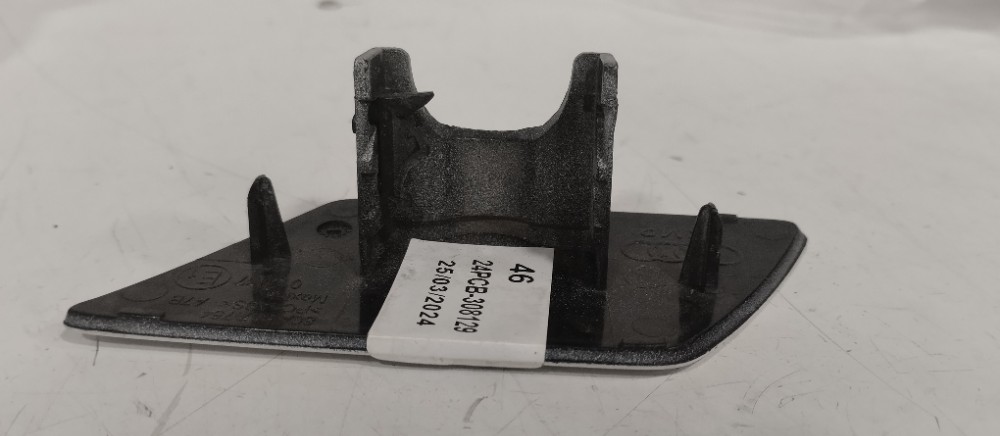 Tampa Esguicho Farol Direito Audi Q5 2018 A 2021 80a807754 4