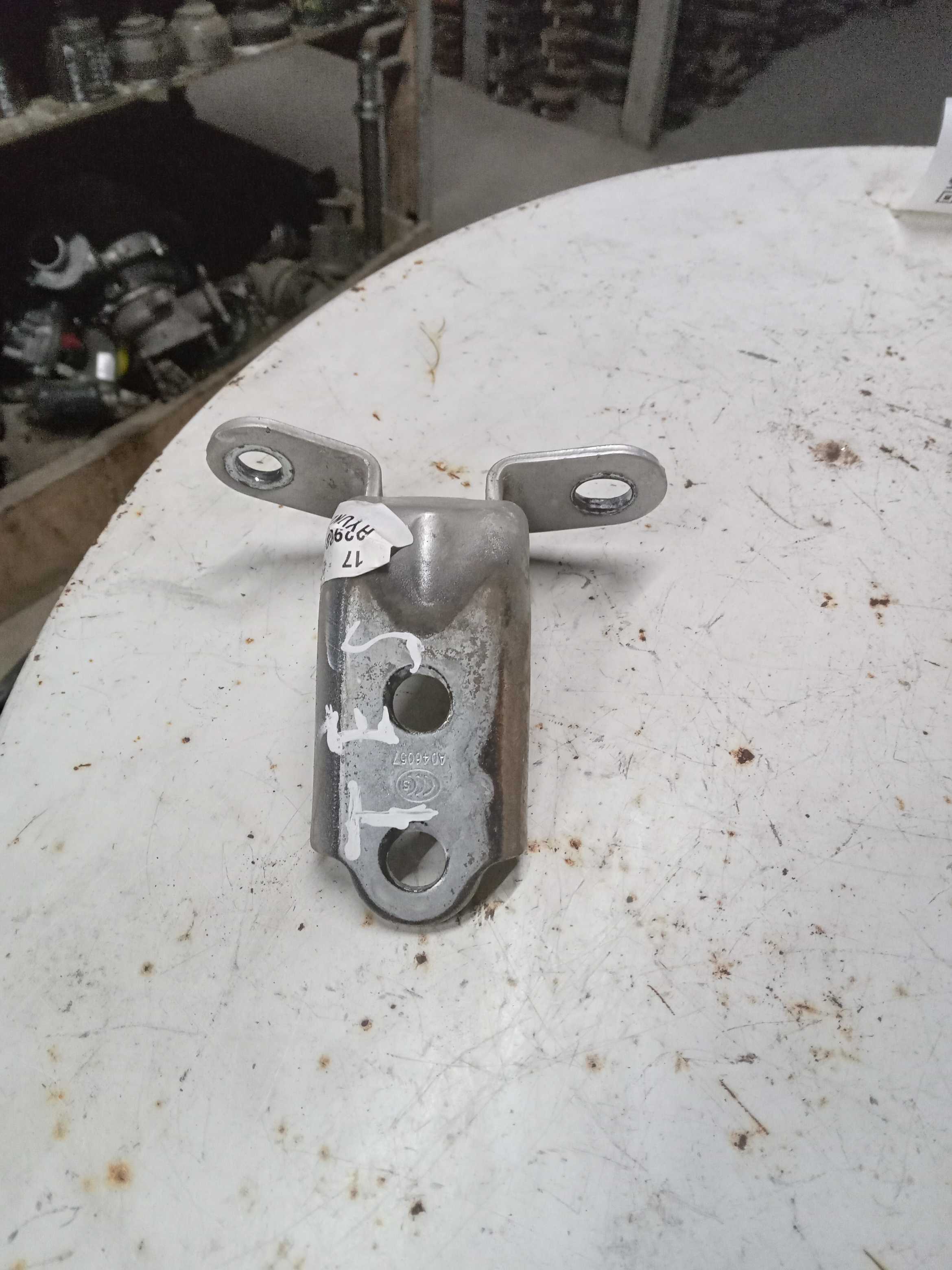 DOBRADIÇA SUPERIOR PORTA HYUNDAI IX35 2015 3