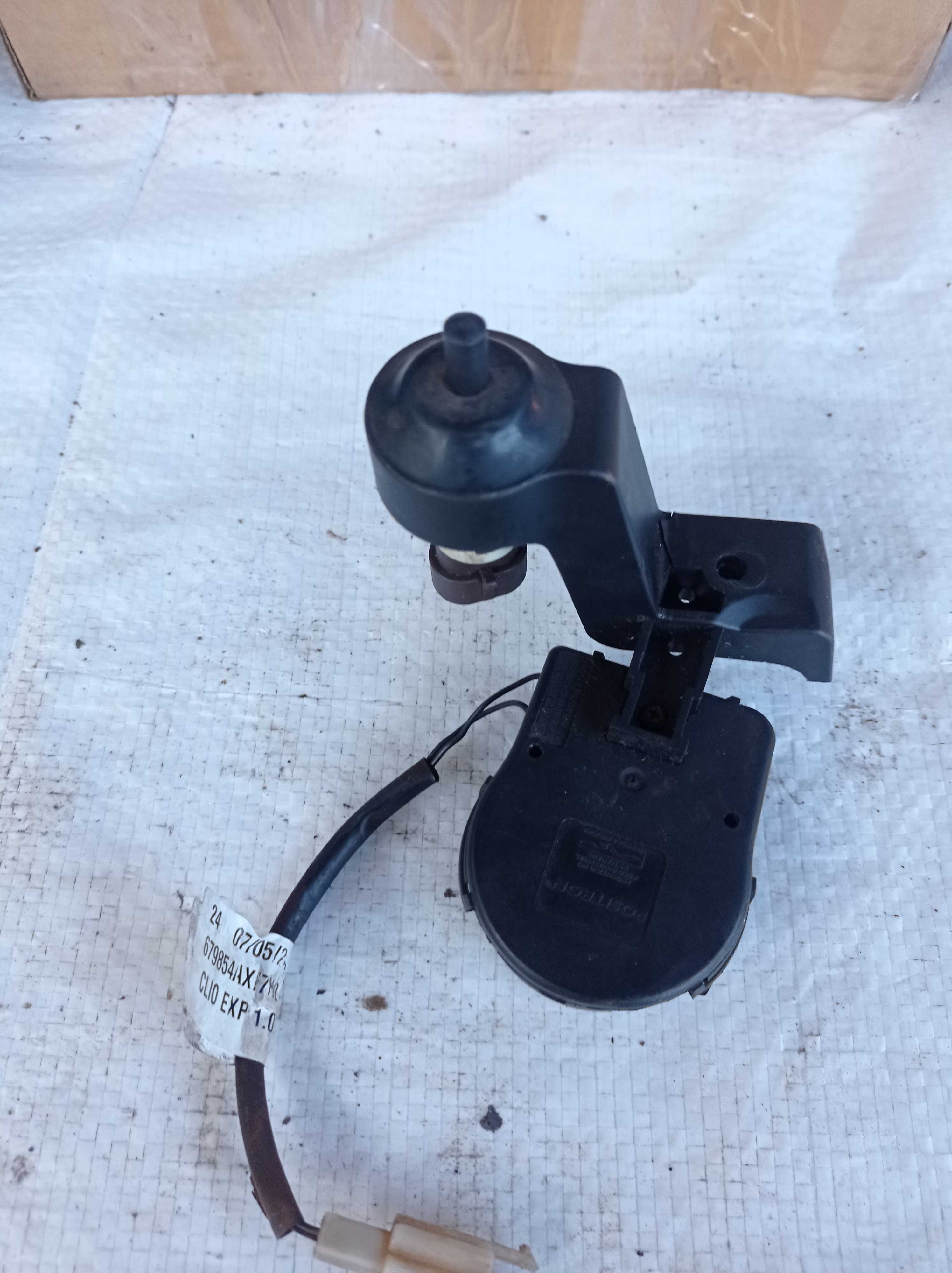 Interruptor capo e sirene clio 2014 1
