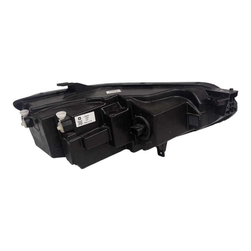 Farol Esquerdo Gm Tracker 2021 A 2024 Com Led Com Detalhe 1