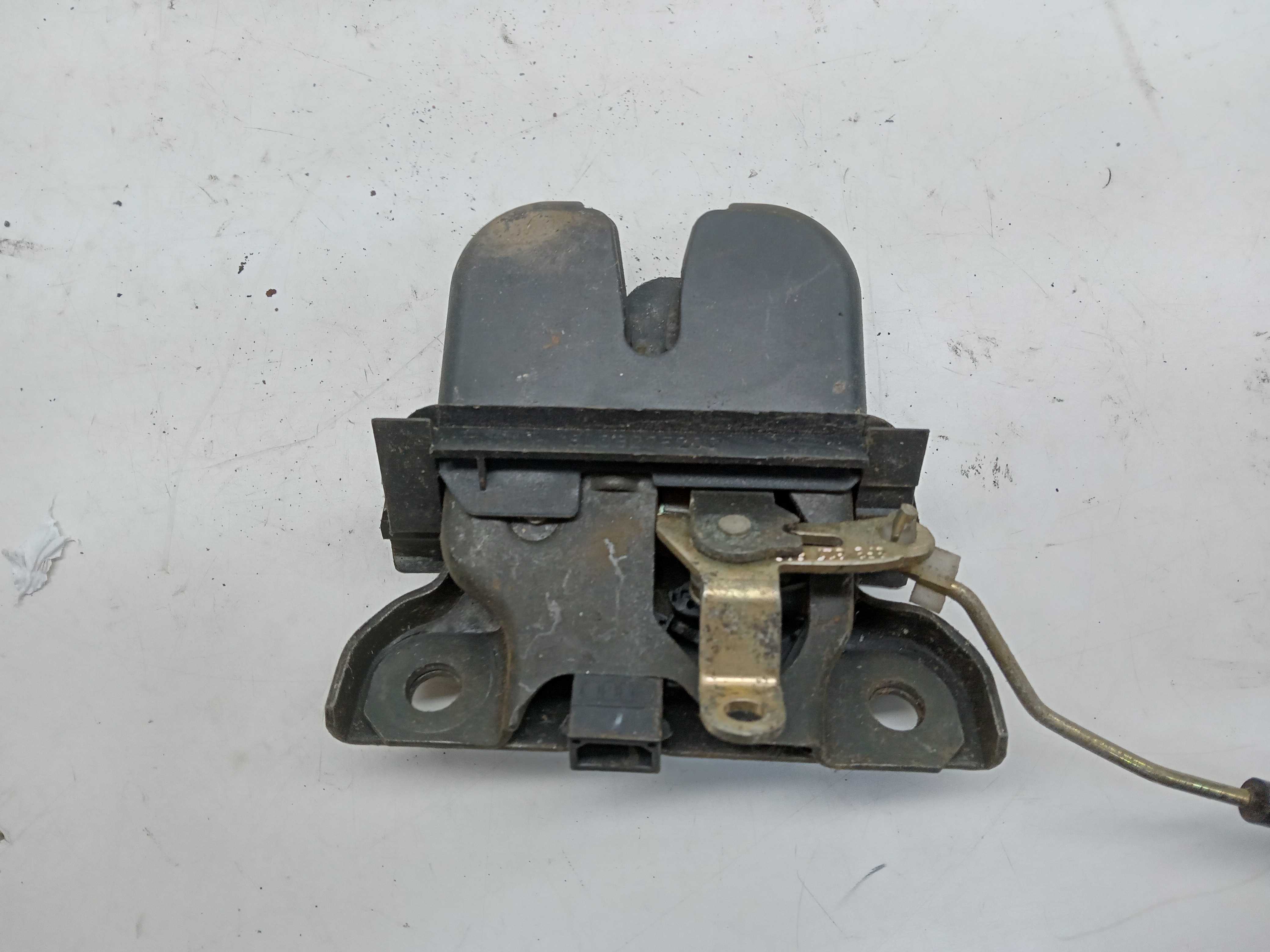 FECHADURA TAMPA TRASEIRA AUDI A3 1998 1