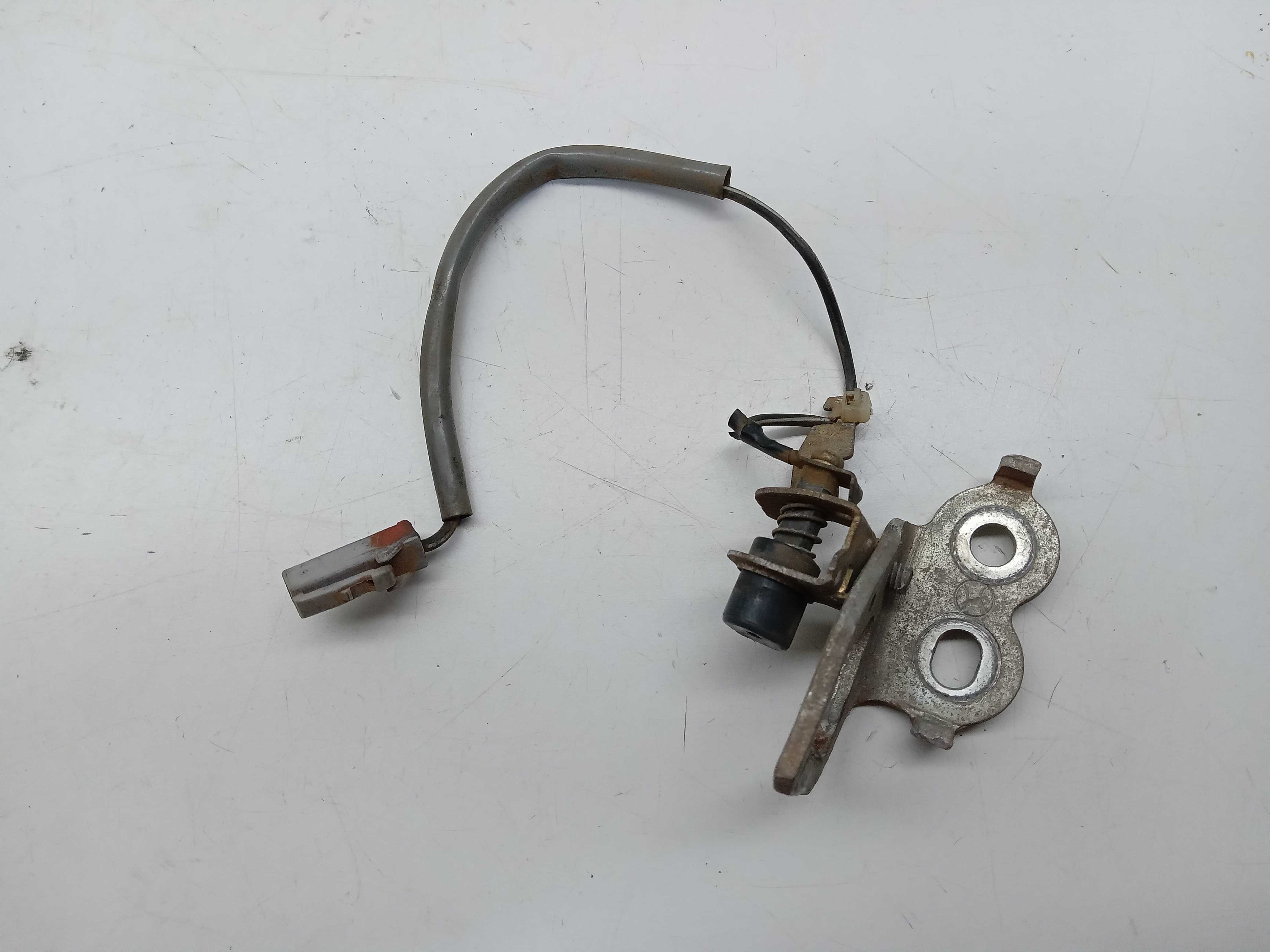 BATENTE TRAVA FECHADURA PORTA MALAS TOYOTA COROLLA 2005