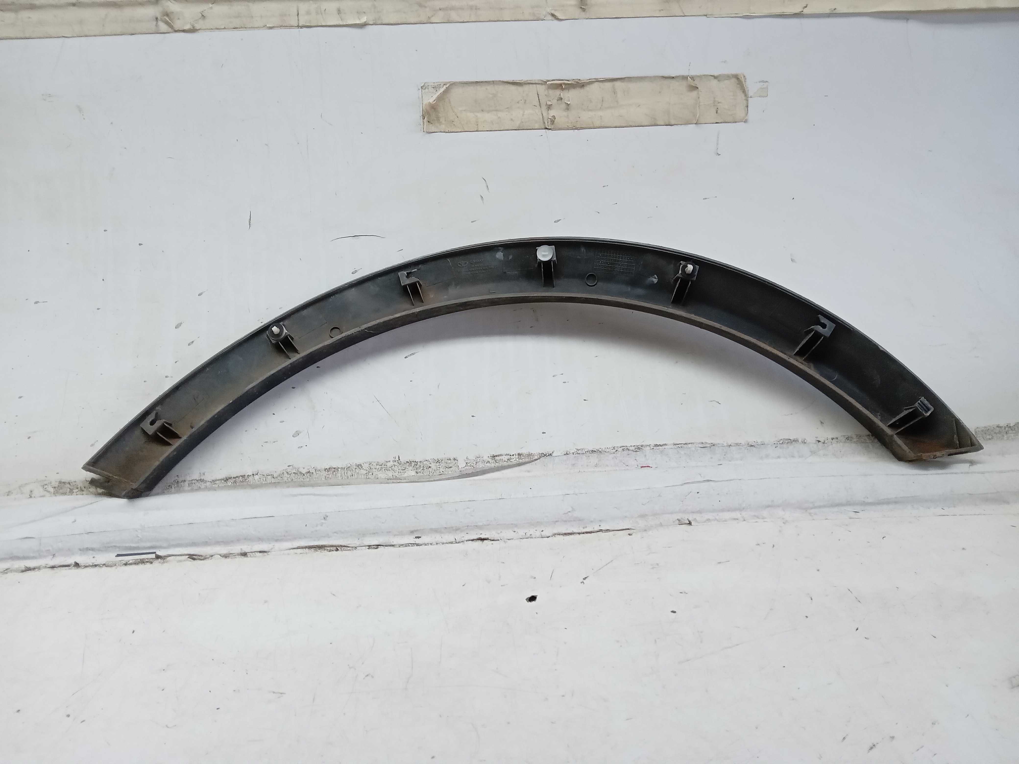 MOLDURA ALARGADOR PARALAMA DIANTEIRO LE CAPTIVA SPORT 2010