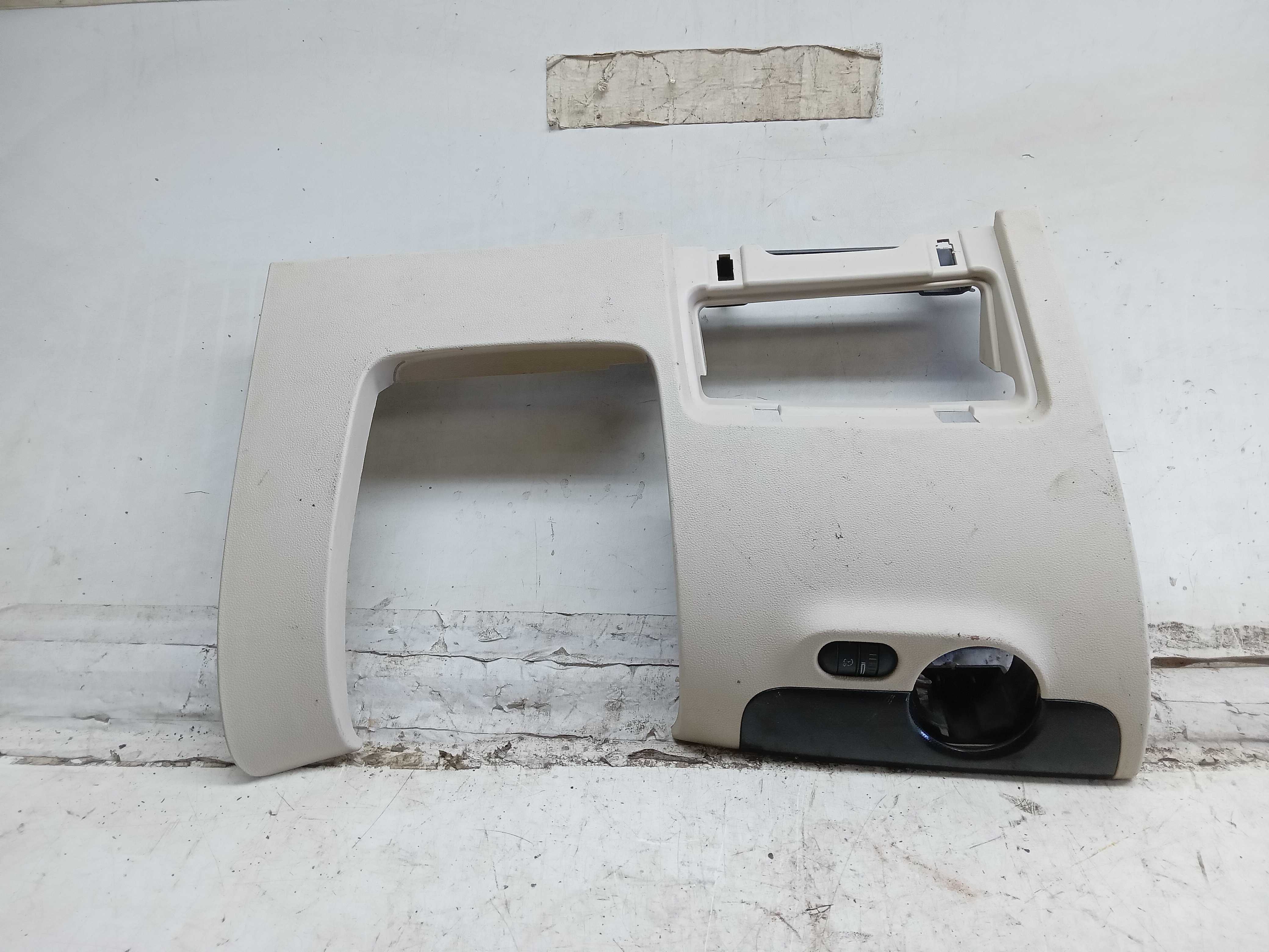 Acabamento moldura inferior painel le vw jetta 2012 a 2015
