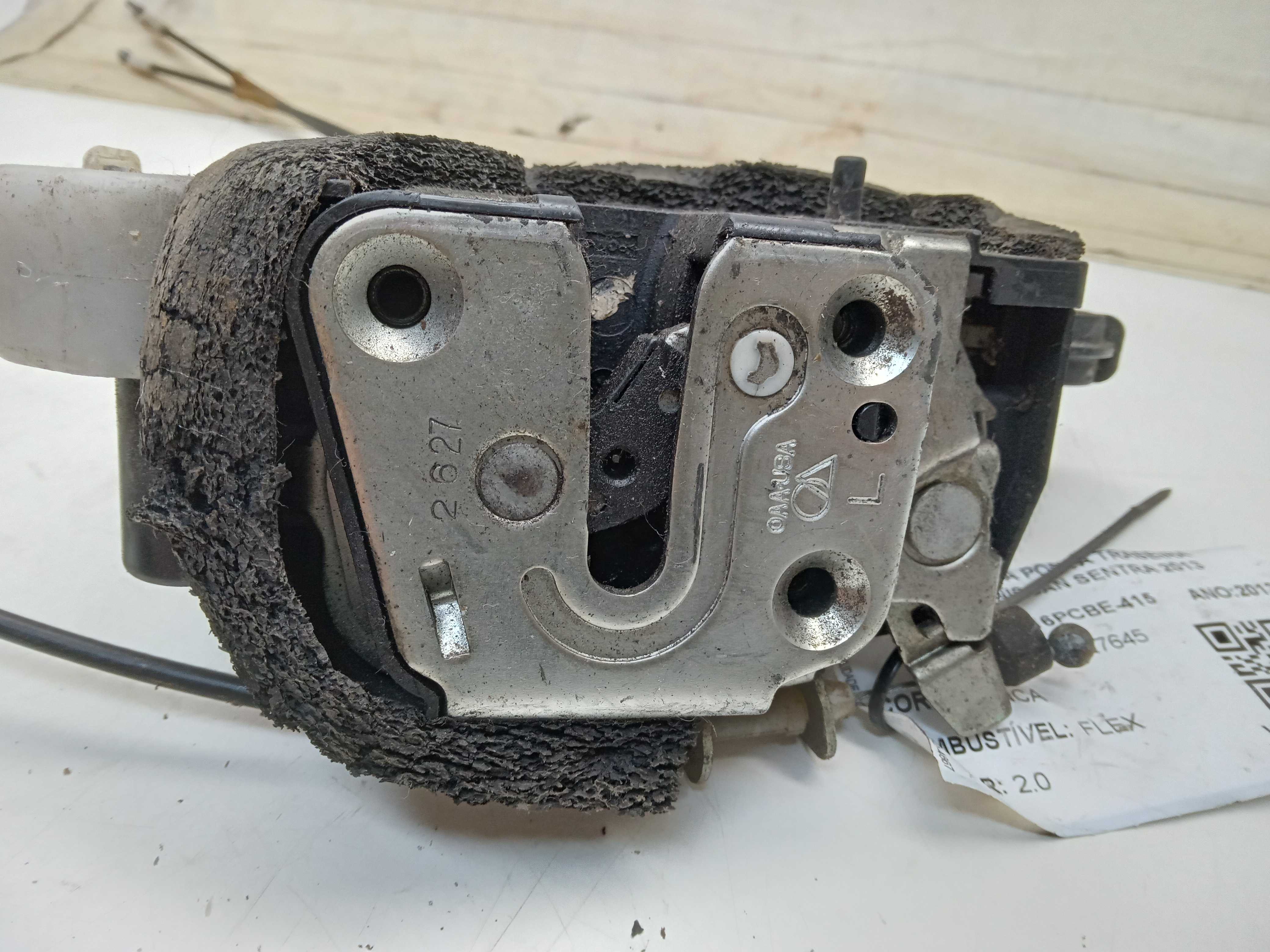 FECHADURA PORTA TRASEIRA LE NISSAN SENTRA 2013 3