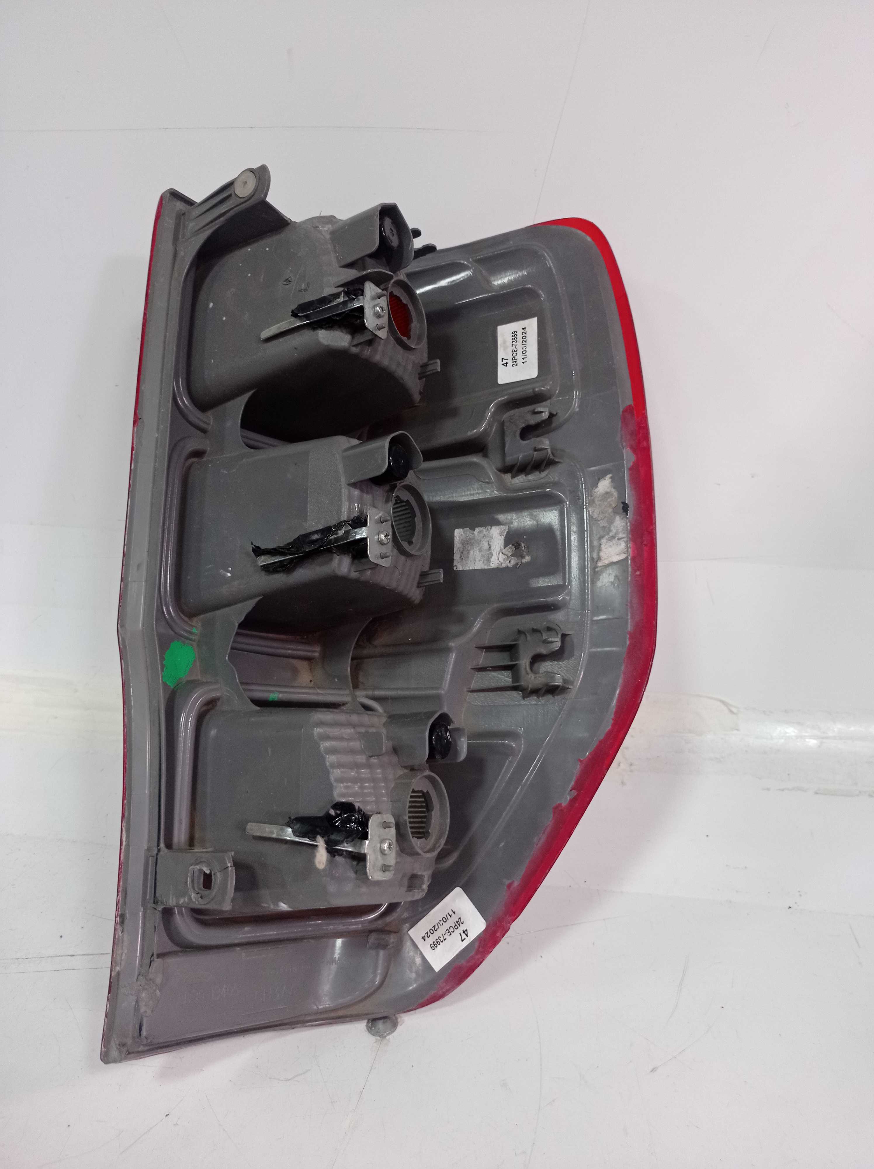 LANTERNA TRASEIRA ESQUERDA FORD RANGER 2012 RECUPERADA 2