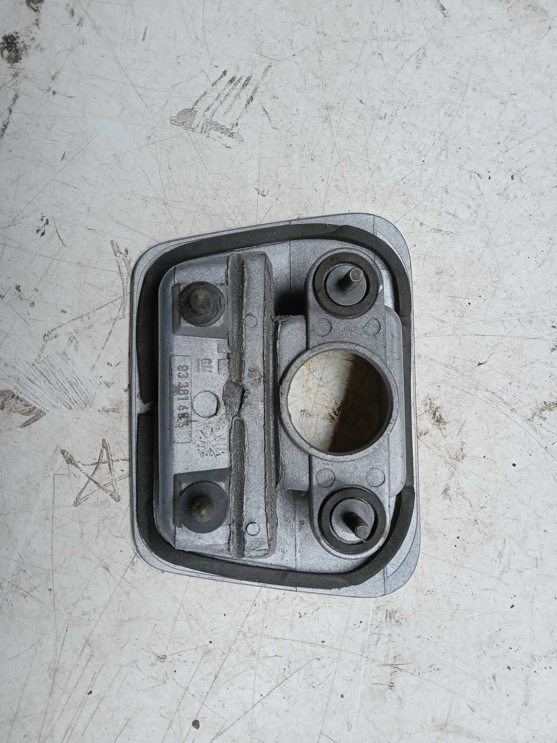Moldura maçaneta tampa traseira gm astra zafira 2004 2
