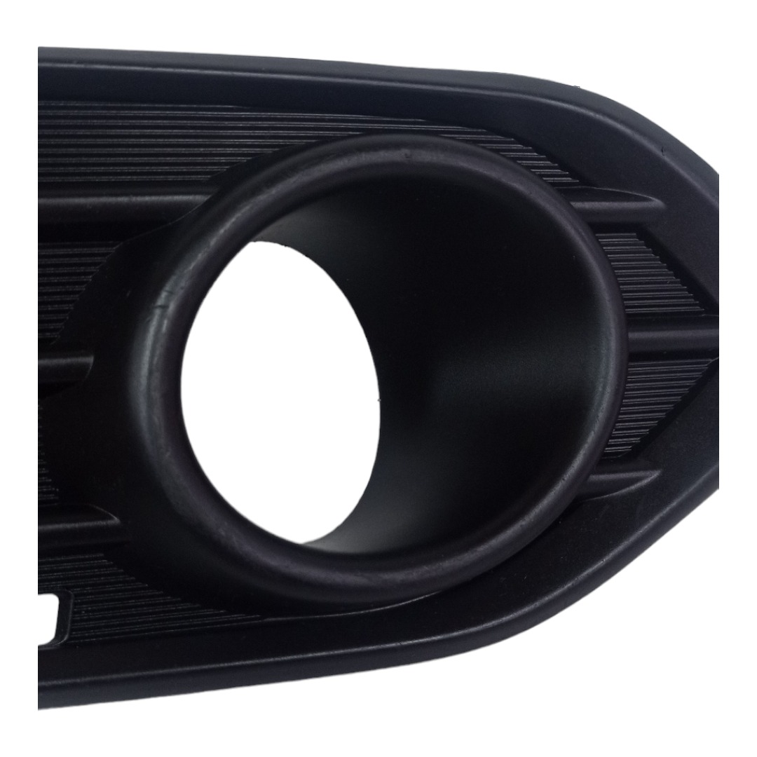 Grade Moldura Farol Milha Direito Hrv 2019 A 2021 3