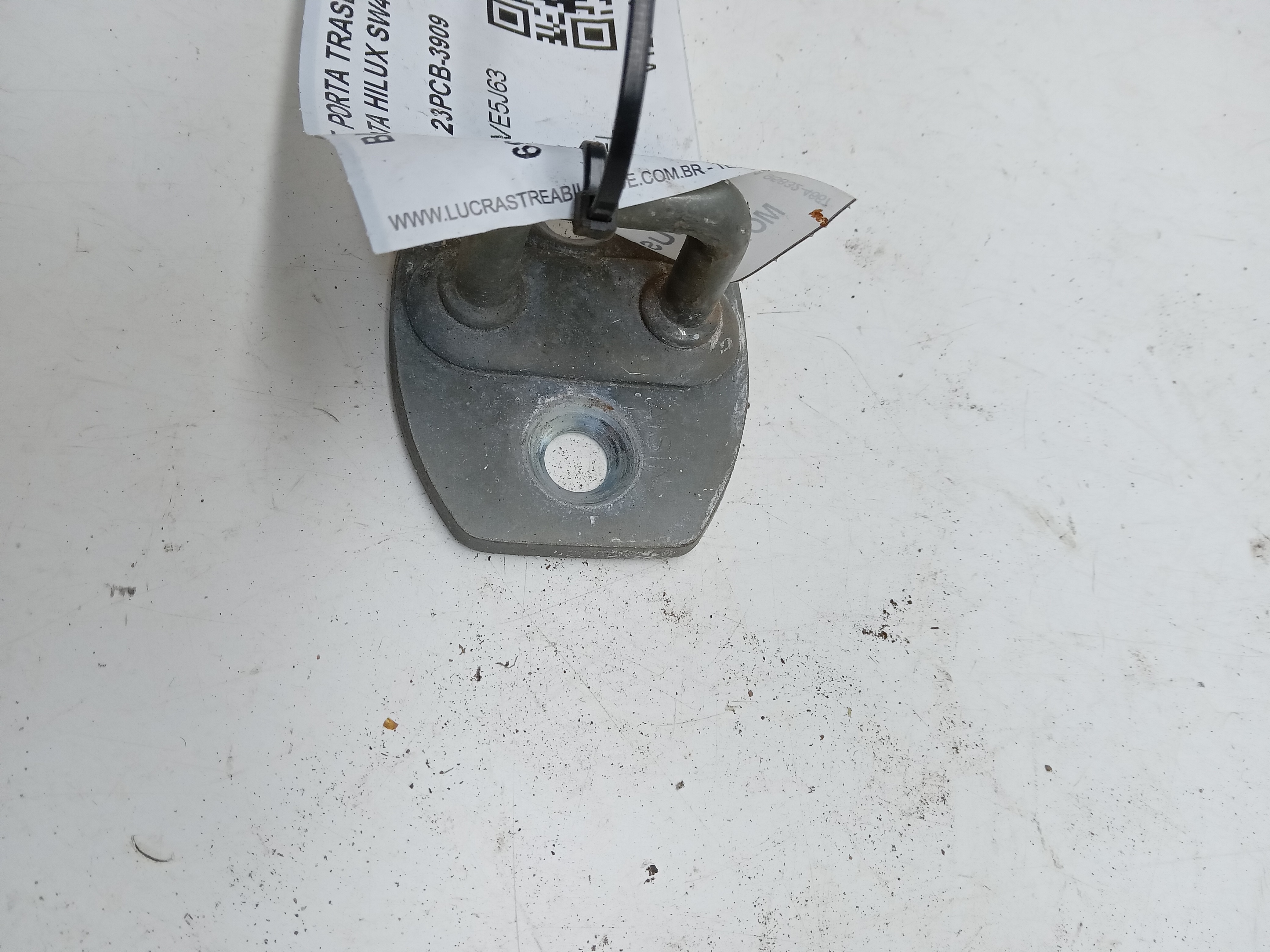 BATENTE  PORTA DIANTEIRA DIREITA TOYOTA HILUX SW4 2011