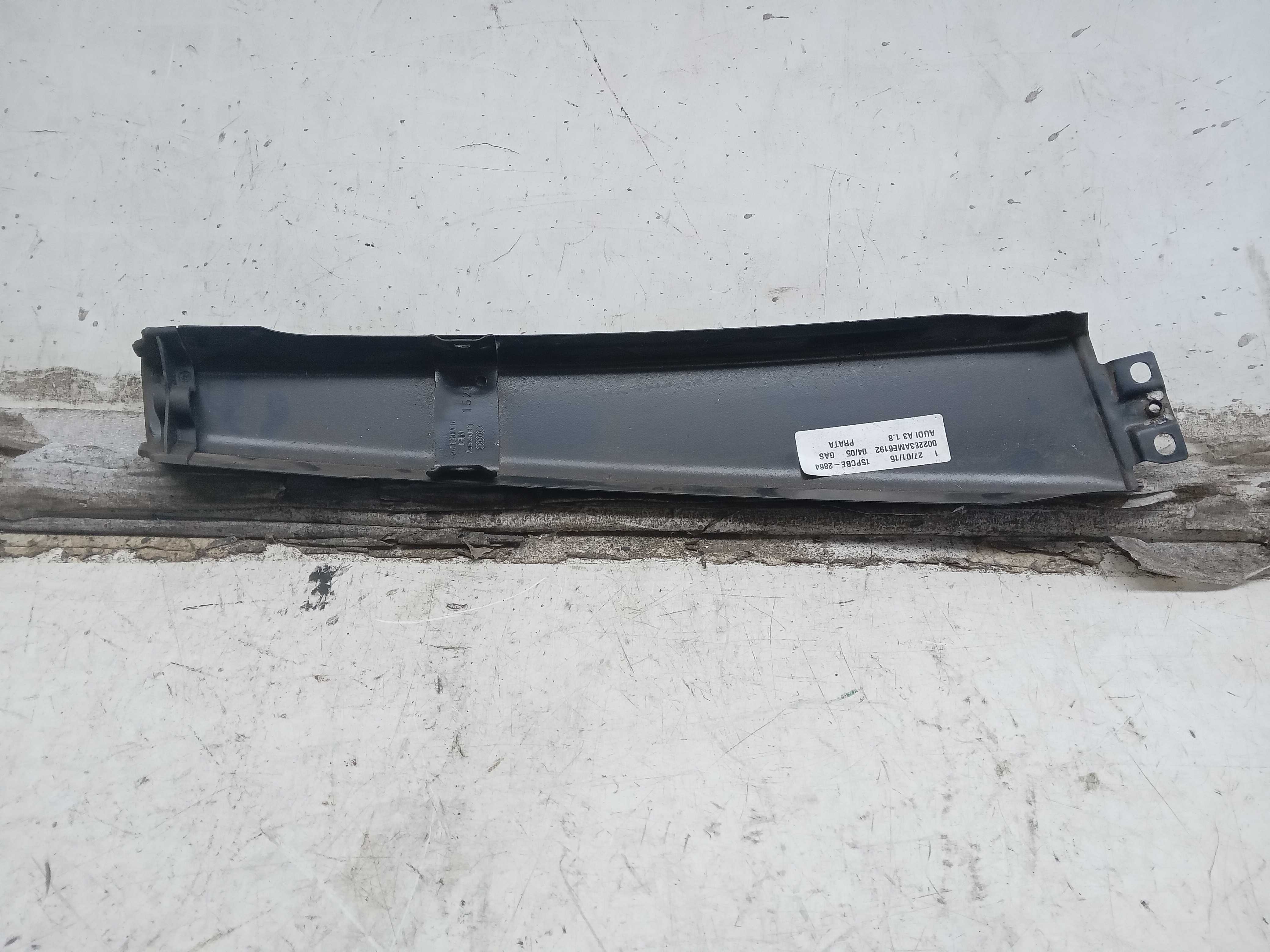 ACABAMENTO MOLDURA LATERAL PORTA EXTERNA AUDI A3 2