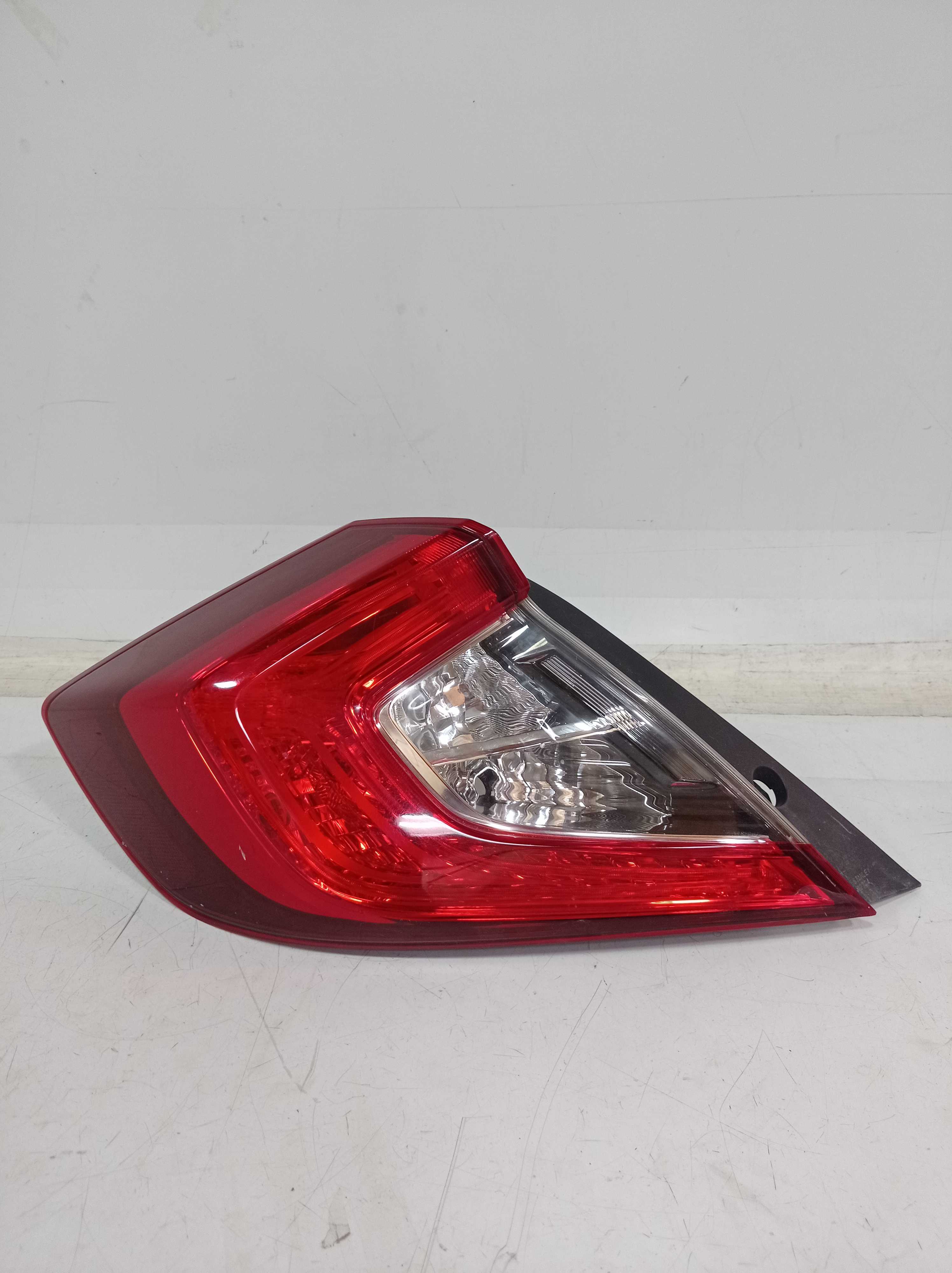 LANTERNA TRASEIRA ESQUERDA HONDA CIVIC G10 2016 RECUPERADA 1