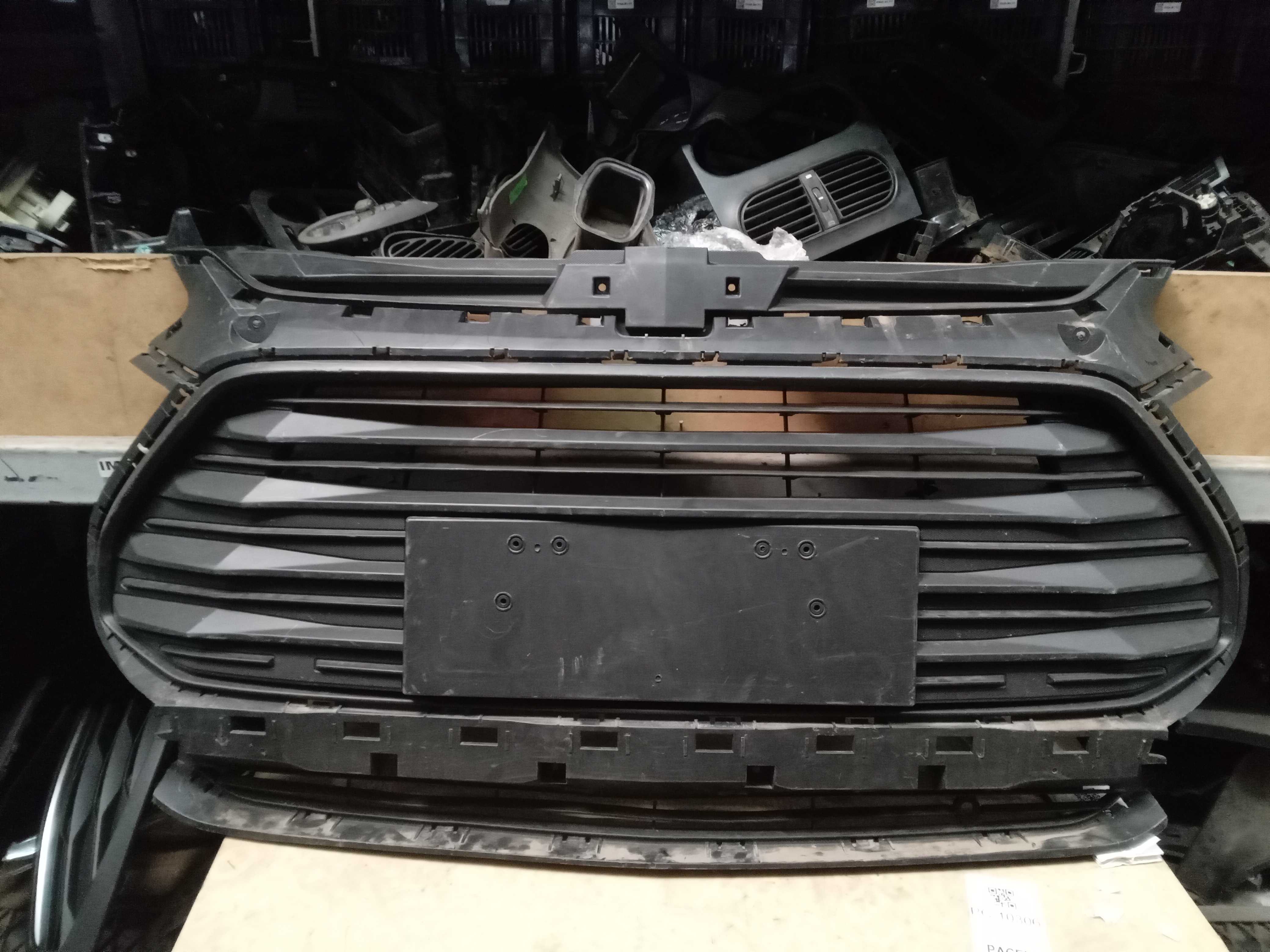 GRADE FRONTAL GM TRACKER 2019 2