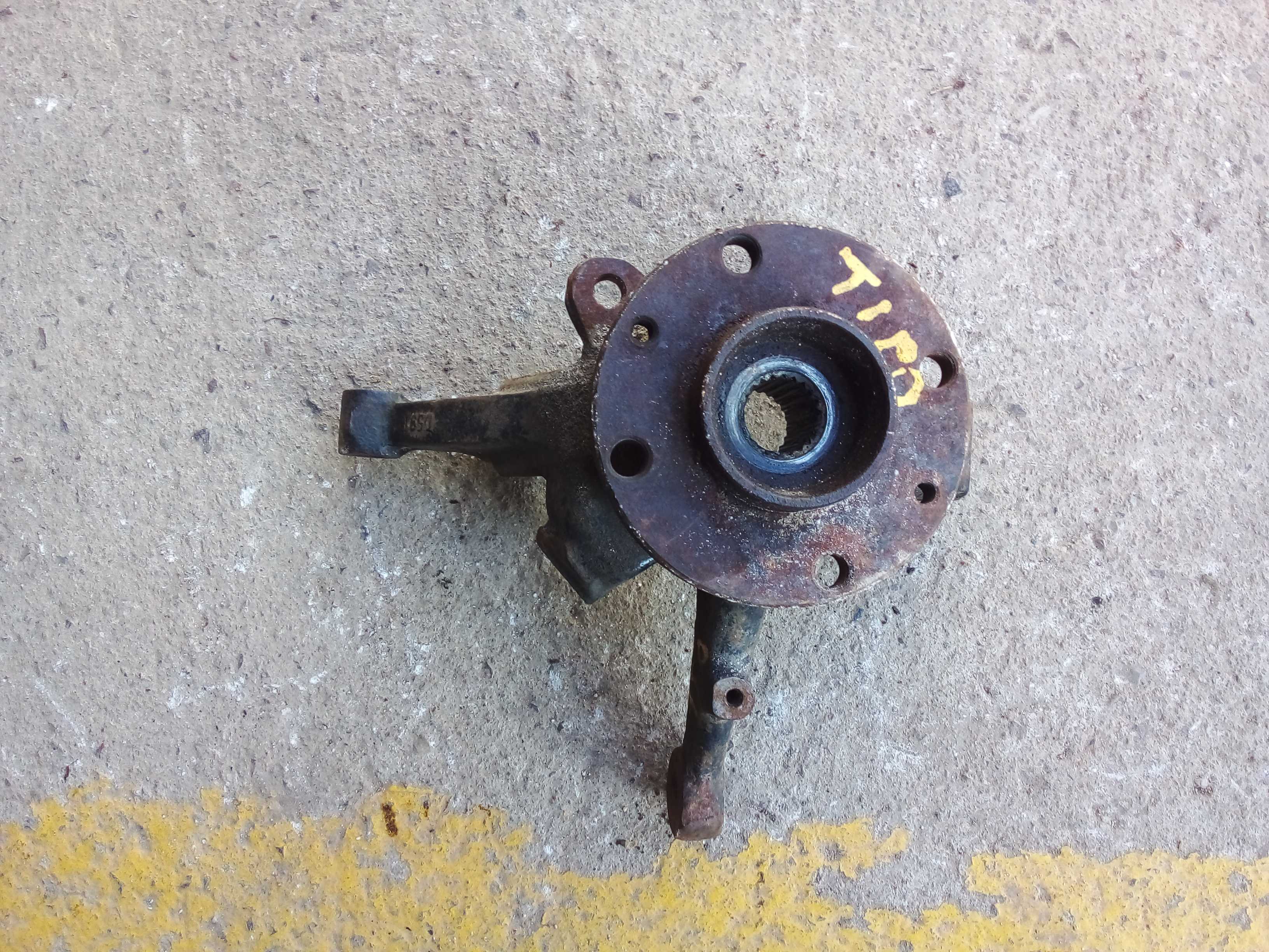 CUBO MONTANTE DIANTEIRO DIREITO FIAT TIPO 1995 2