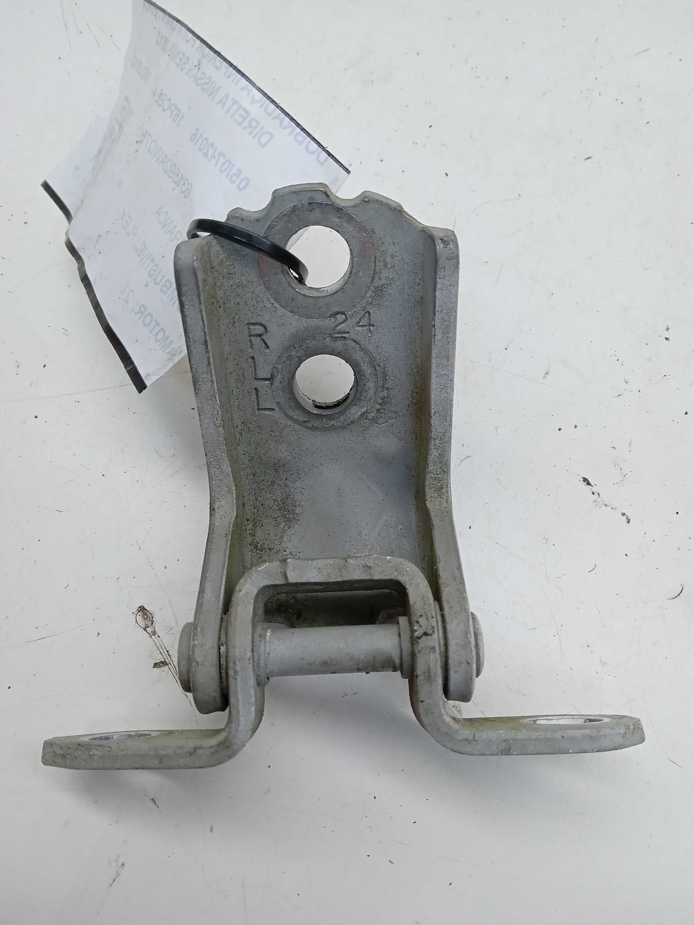 DOBRADIÇA INFERIOR PORTA DIANTEIRA LD NISSAN SENTRA 2013 1