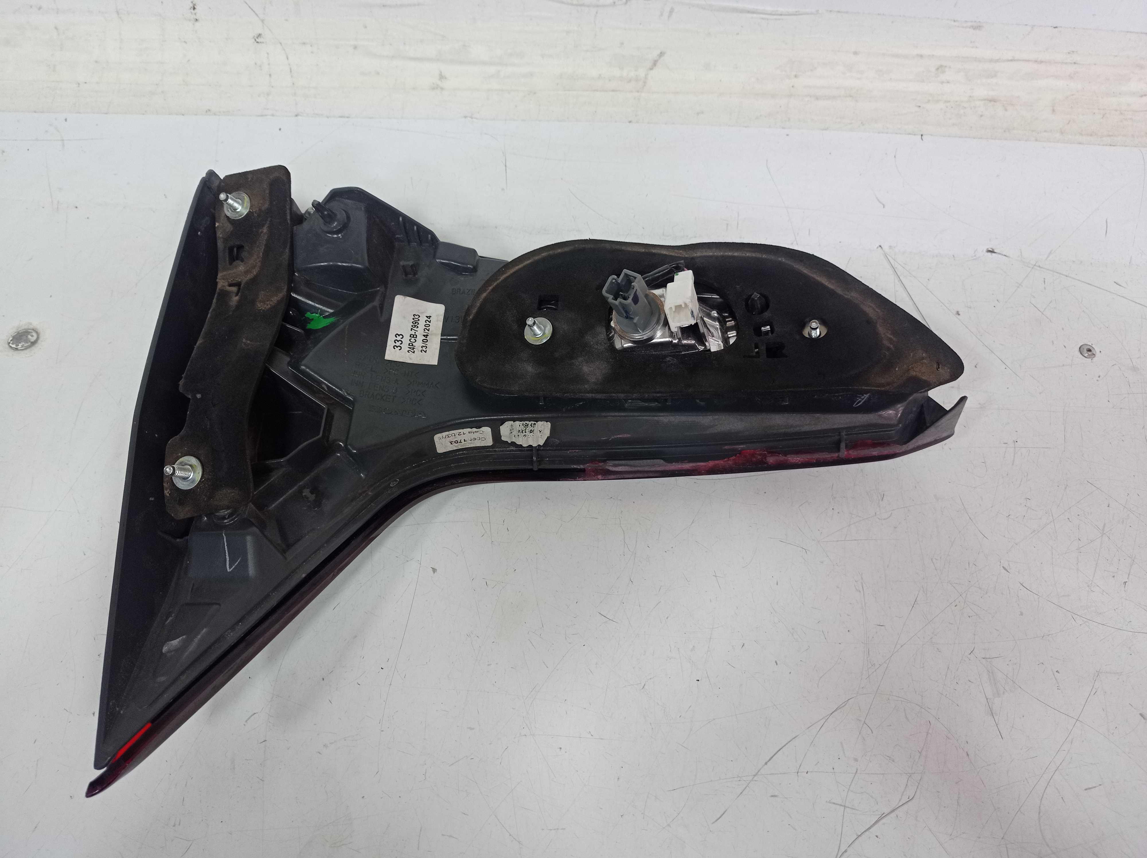 LANTERNA TAMPA TRASEIRA DIREITA HONDA HRV 2016 RECUPERADA 3