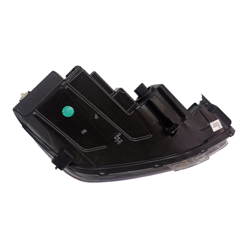 Farol Esquerdo Gm Tracker 2021 A 2024 Com Led Com Detalhe 8