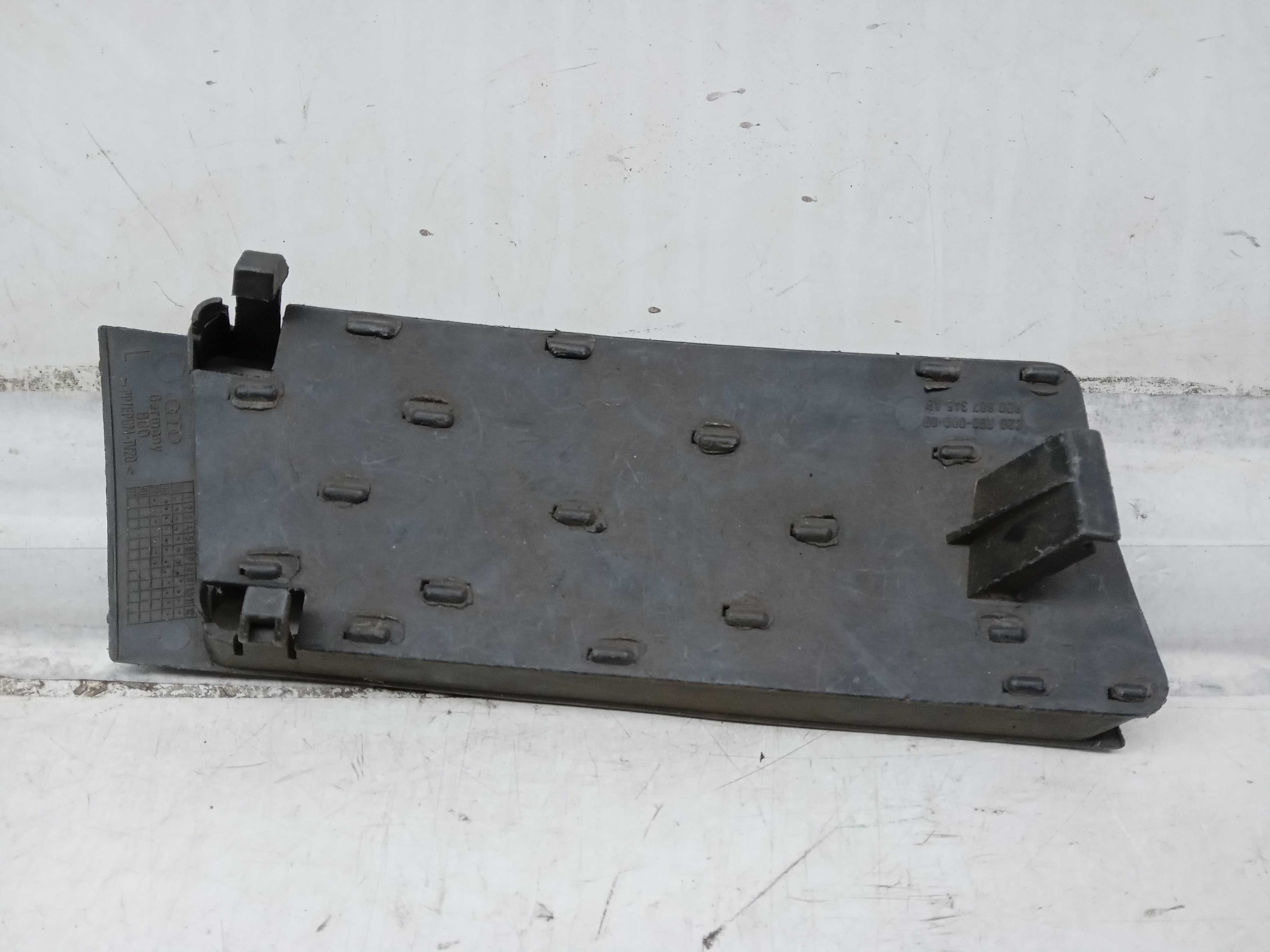 GRADE FAROL MILHA LE AUDI A4 2000 1
