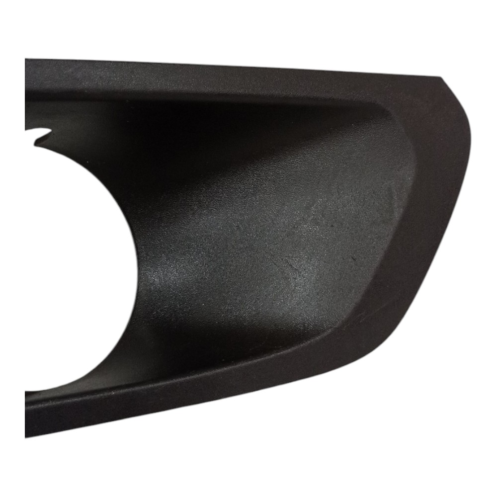 Moldura Farol Milha Direito Gm Onix 2017 A 2019 Com Furo 2