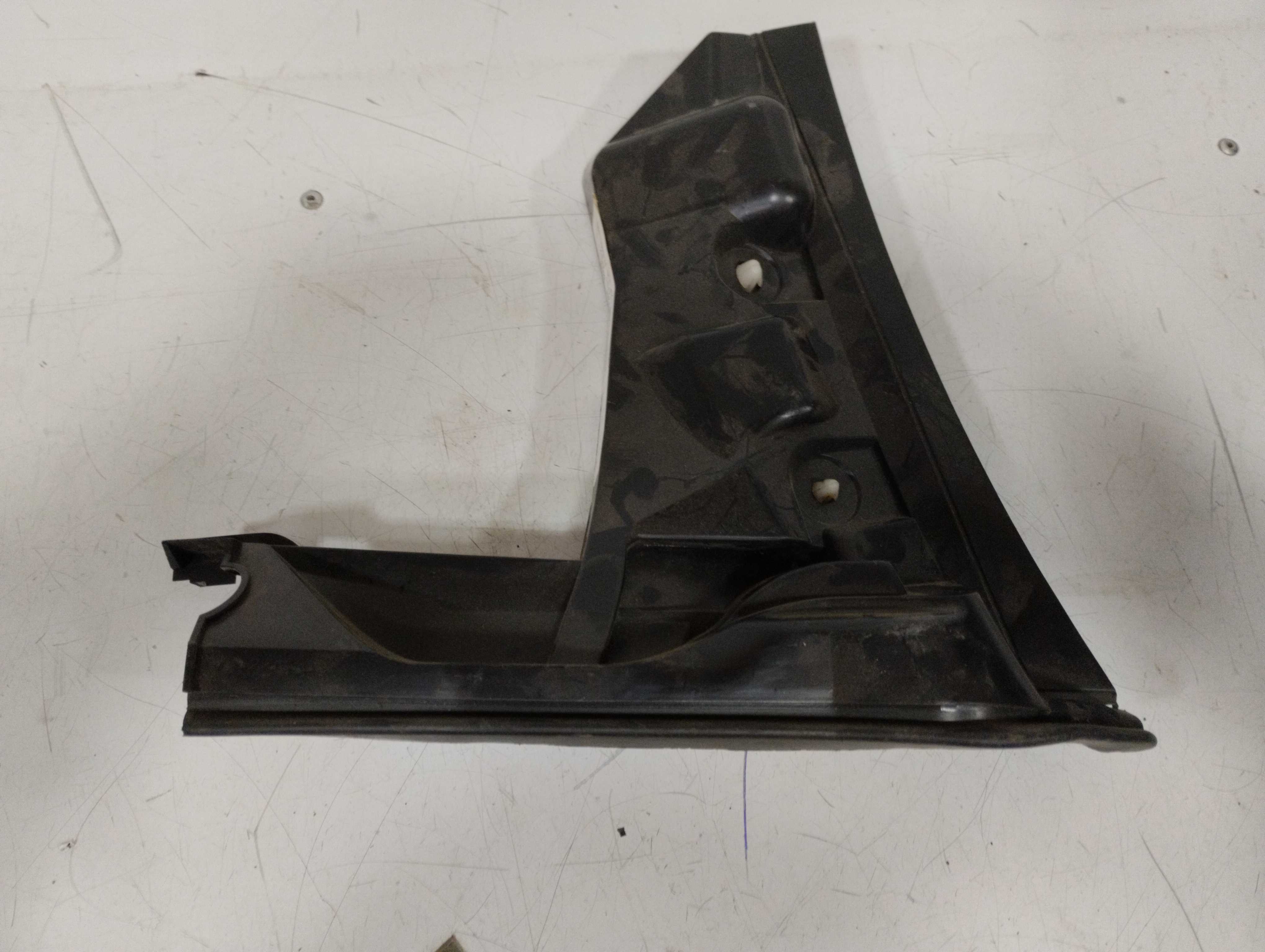 Defletor ar dianteiro direito Renault Symbol 2009 a 2014