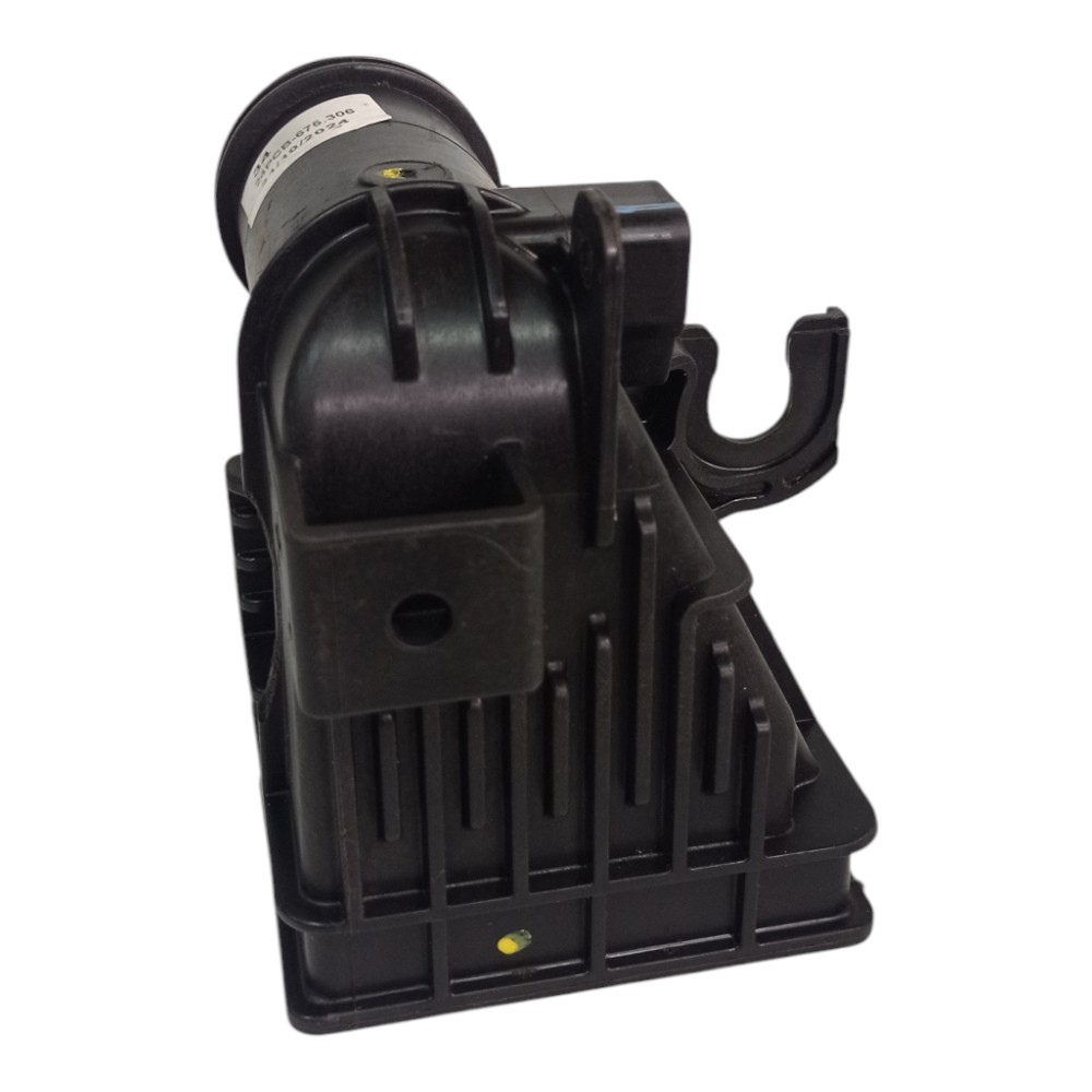 Caixa Lateral Saida Intercooler Gm Onix Tracker 2022 2023 Preto 2