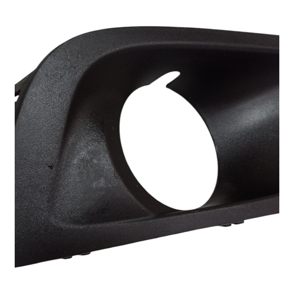 Moldura Farol Milha Direito Gm Onix 2017 A 2019 Com Furo 3