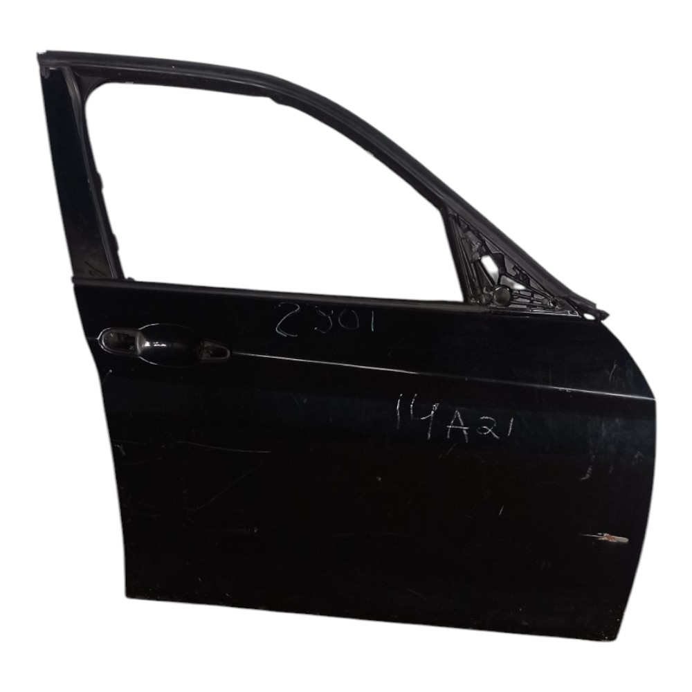 Porta Dianteira Direita Bmw 125i 2014 A 2021 Para Recuperar  Dianteira Direita Preto 1