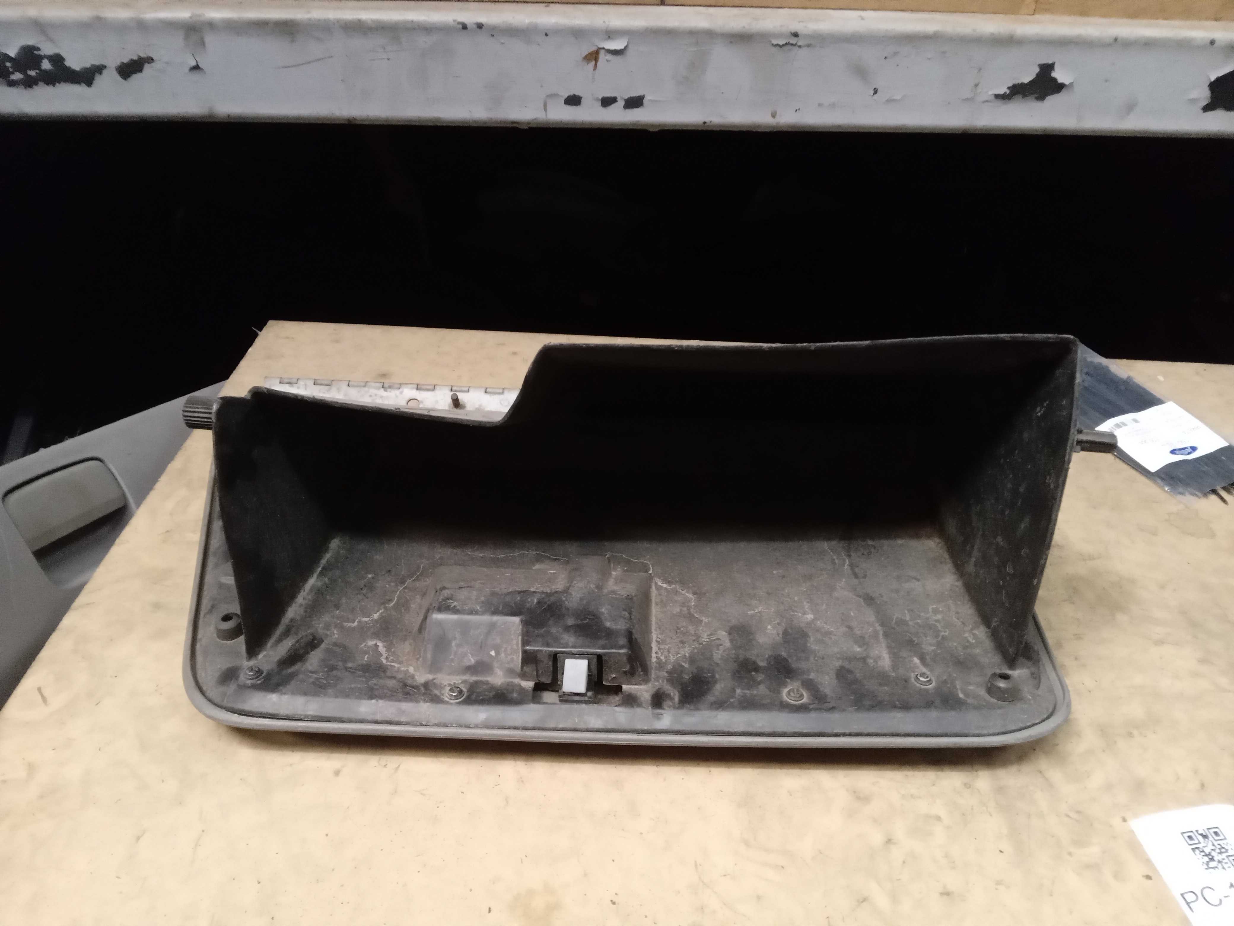 PORTA LUVAS FORD F250 3