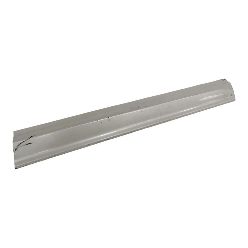 Friso Moldura Porta Dianteira Direita Volvo Xc60 2021 T8 Pérola