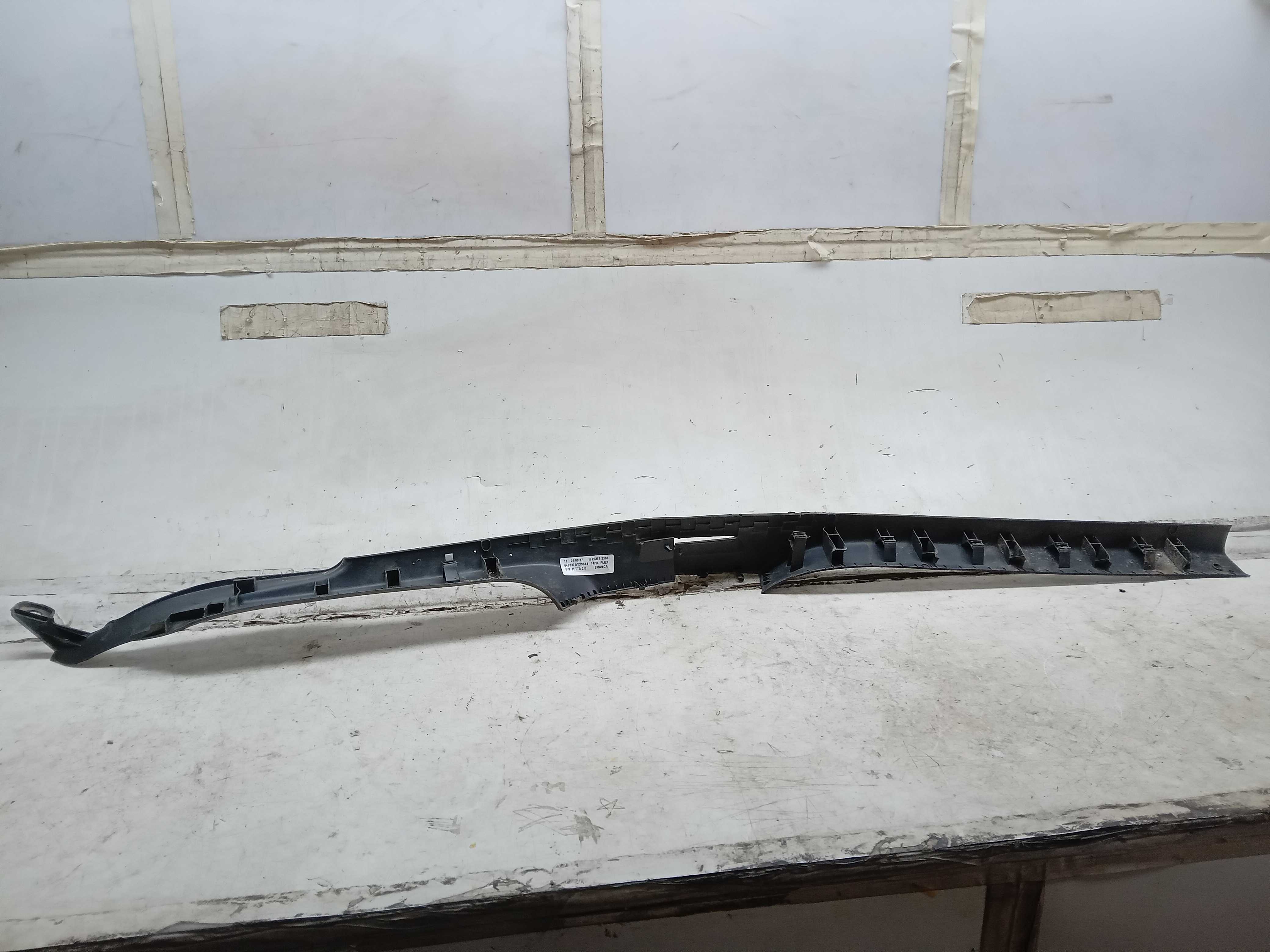 Acabamento soleira lateral ld vw jetta 2014