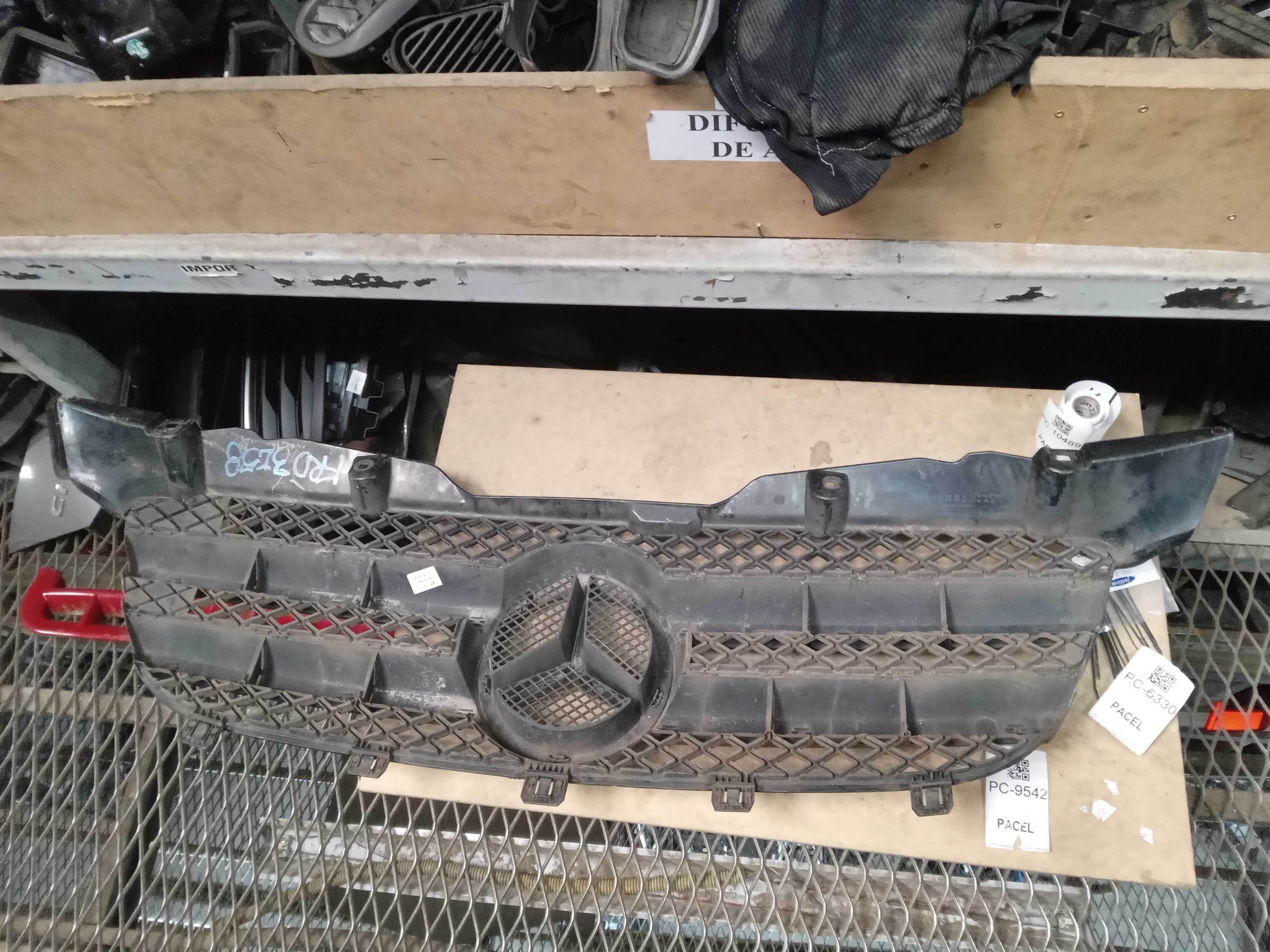 GRADE FRONTAL MERCEDES SPRINTER 2006 A 2013