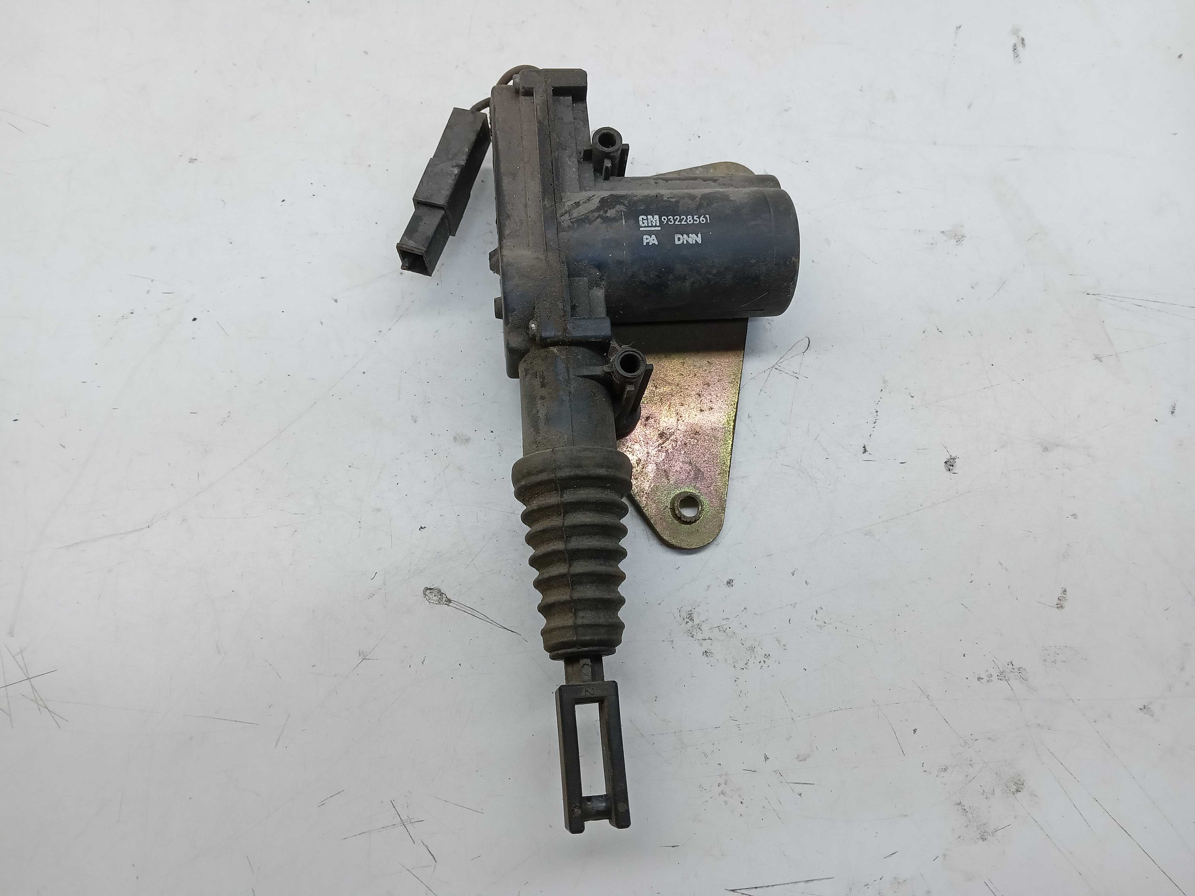 ATUADOR MOTOR TRAVA PORTA MALAS GM OMEGA 1997