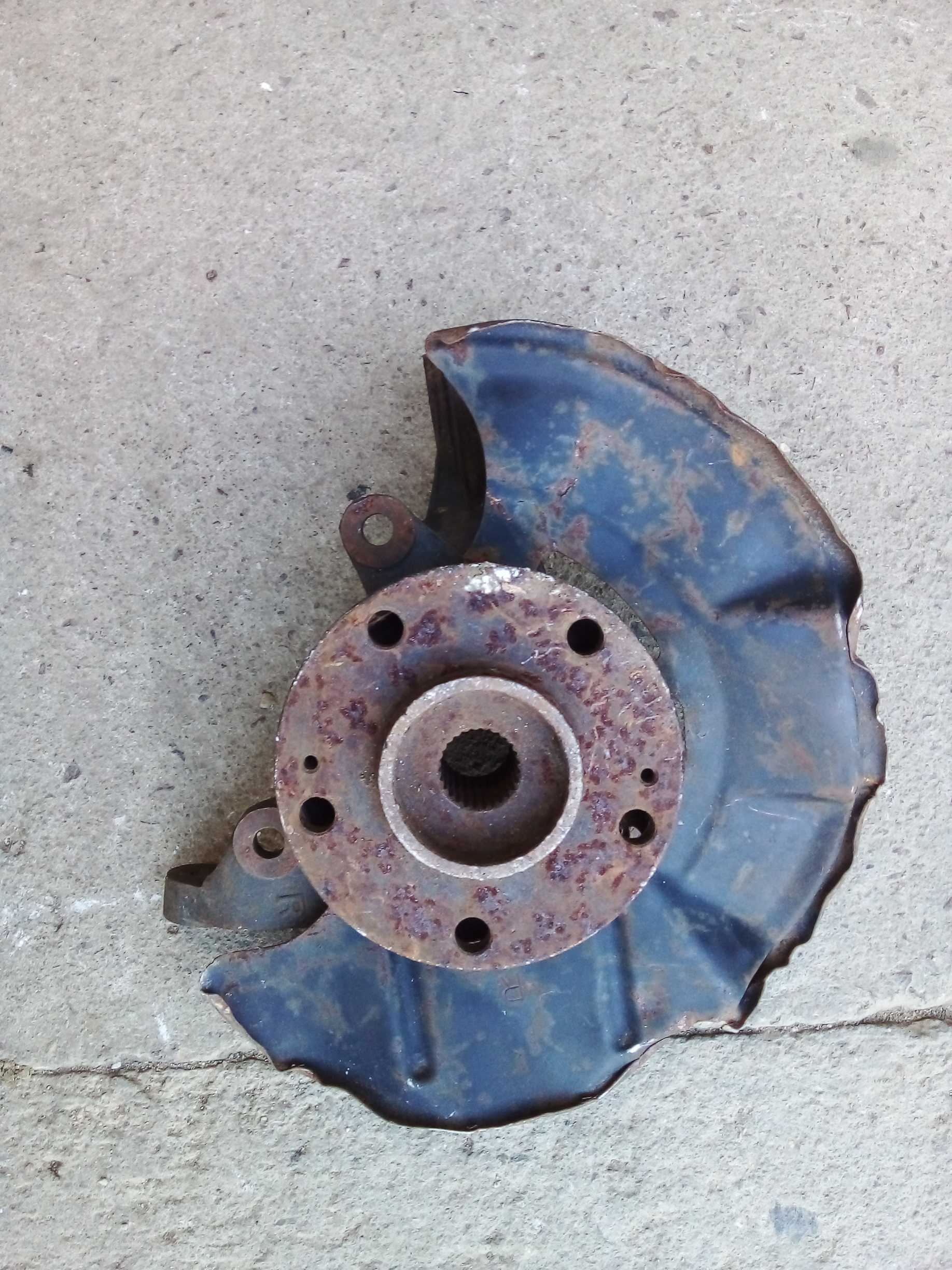 CUBO MONTANTE DIANTEIRO DIREITO HYUNDAI i30 2011